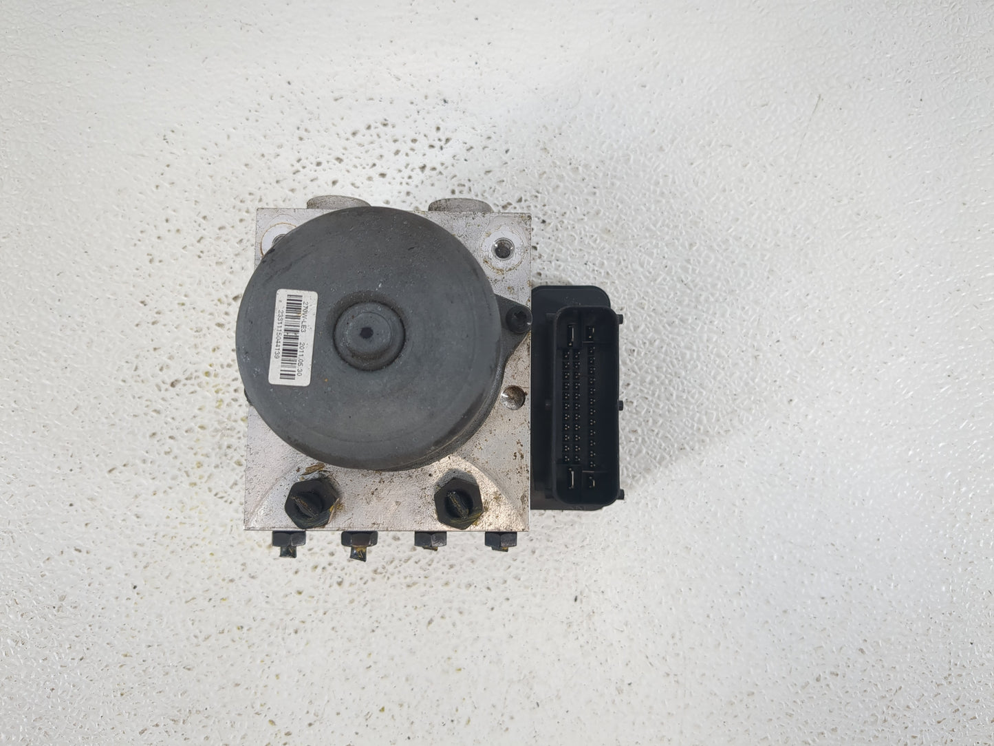 2011-2013 Kia Sorento ABS Pump Control Module Replacement P/N:58910-1U960 Fits Fits 2011 2012 2013 OEM Used Auto Parts - Oem