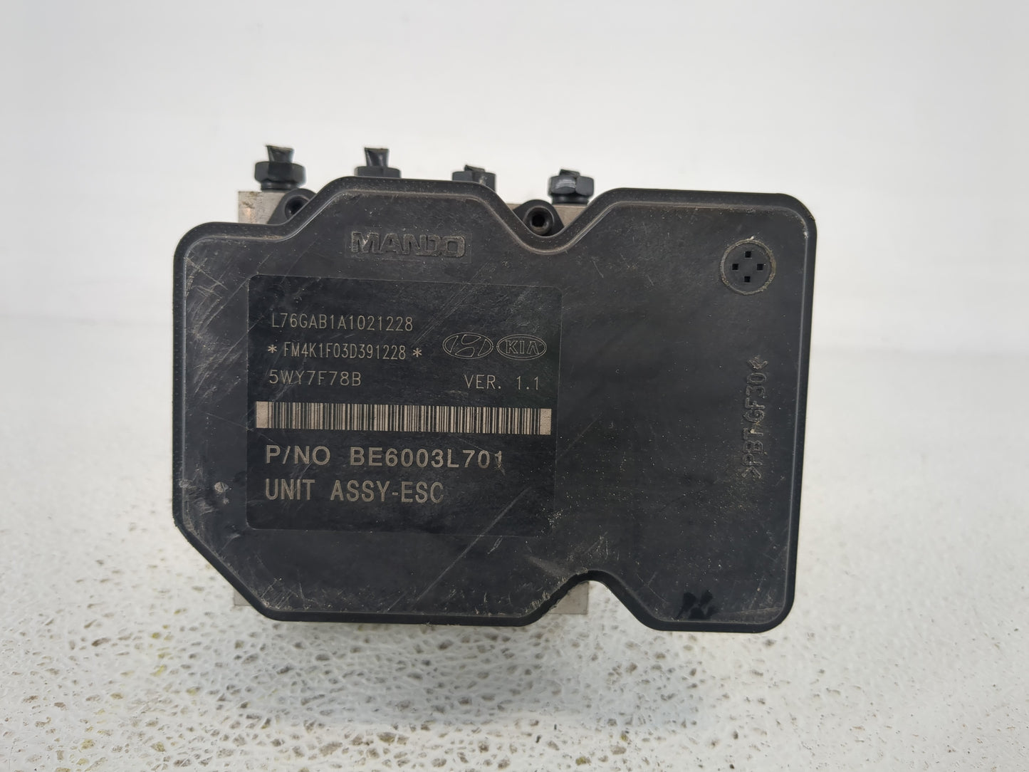 2011-2013 Kia Sorento ABS Pump Control Module Replacement P/N:58910-1U960 Fits Fits 2011 2012 2013 OEM Used Auto Parts - Oem