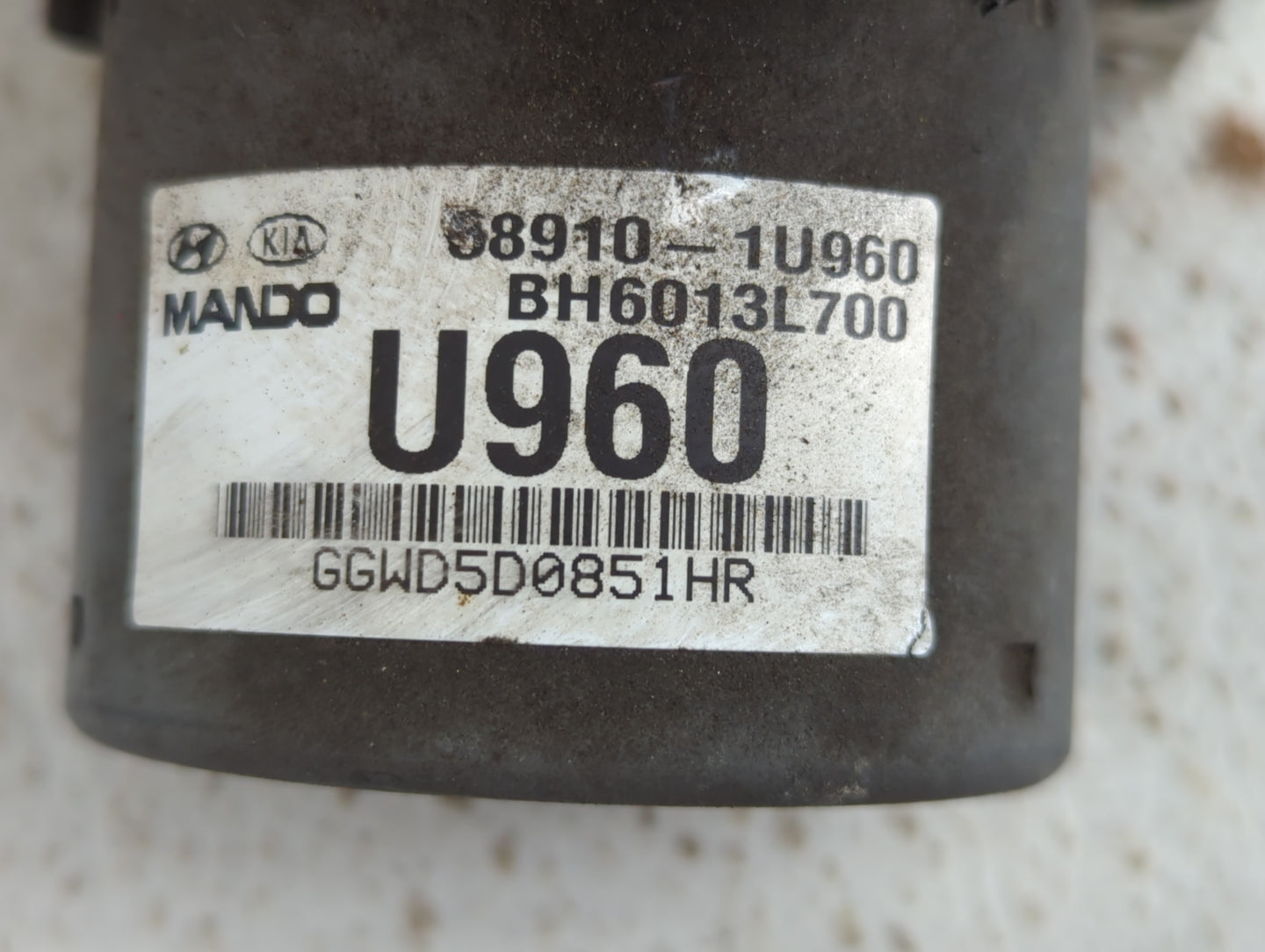 2011-2013 Kia Sorento ABS Pump Control Module Replacement P/N:BE6003L701 68910-1U960 Fits Fits 2011 2012 2013 OEM Used Auto 