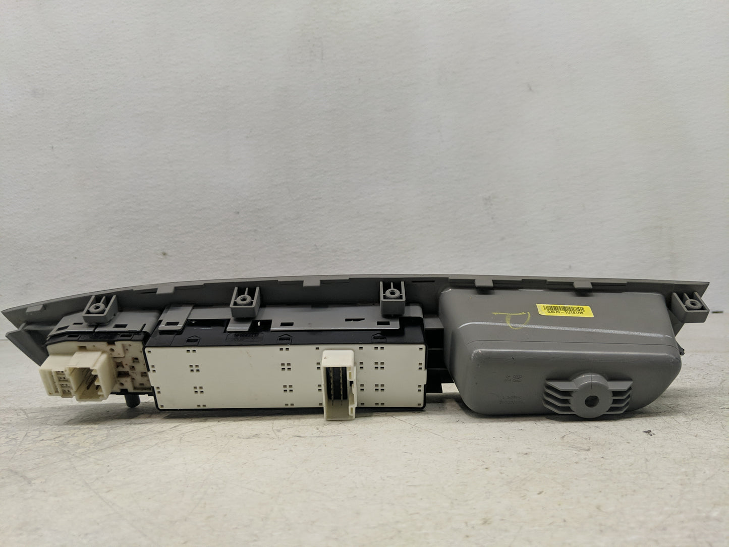 2011-2012 Kia Sorento Master Power Window Switch Replacement Driver Side Left P/N:93570-1U101H9 Fits Fits 2011 2012 OEM Used