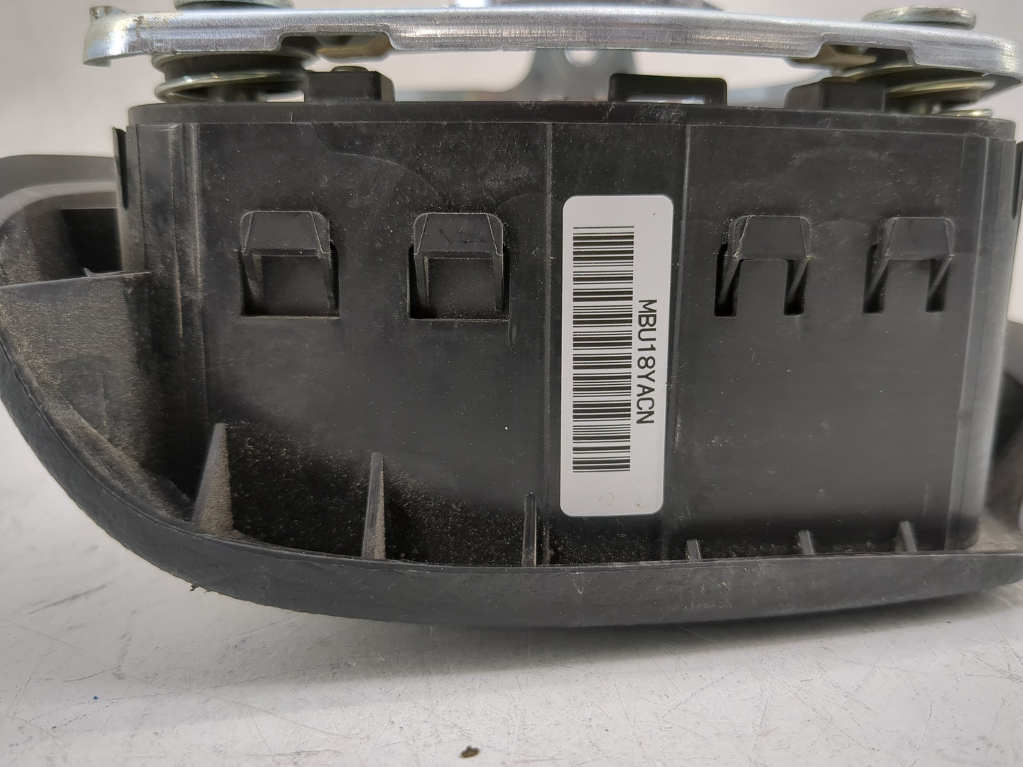 2011-2013 Kia Sorento Air Bag Driver Left Steering Wheel Mounted P/N:569001U000VA Fits Fits 2011 2012 2013 OEM Used Auto Par