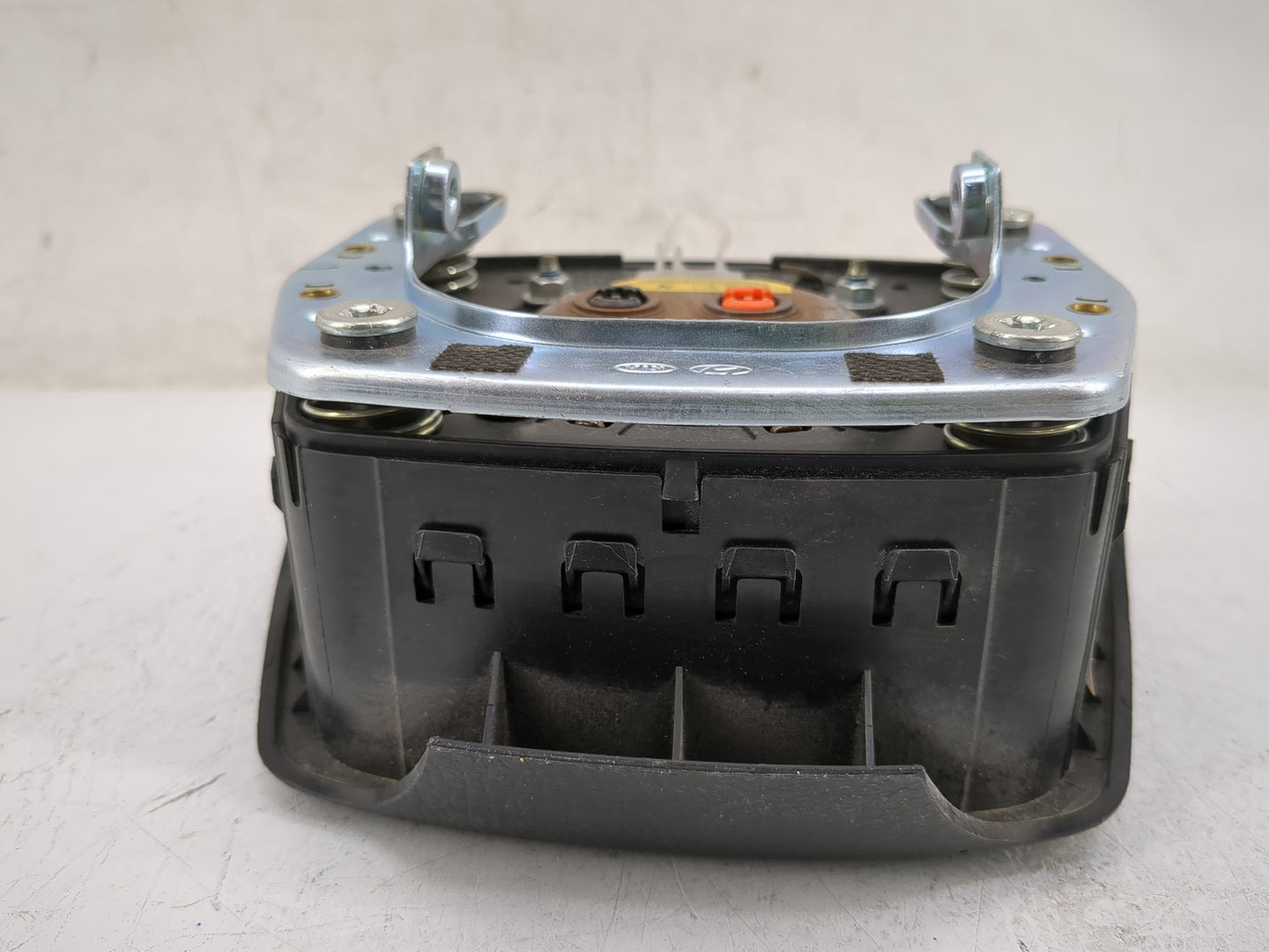 2011-2013 Kia Sorento Air Bag Driver Left Steering Wheel Mounted P/N:569001U000VA Fits Fits 2011 2012 2013 OEM Used Auto Par