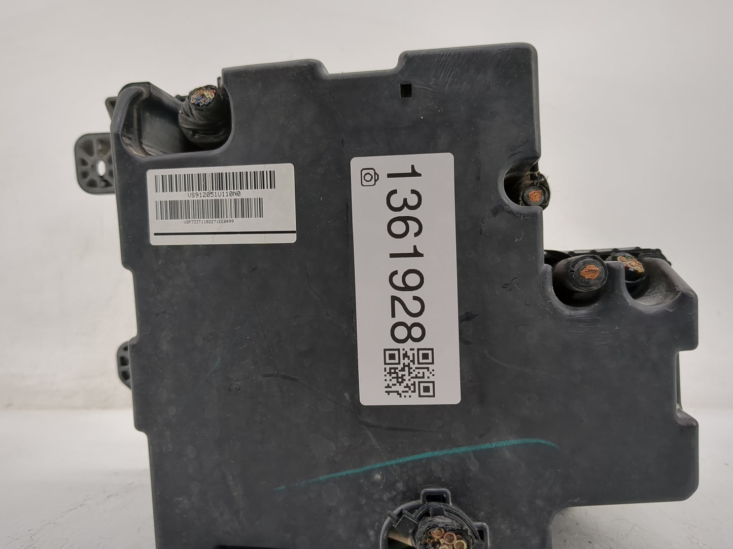 2011-2013 Kia Sorento Fusebox Fuse Box Panel Relay Module Fits Fits 2011 2012 2013 OEM Used Auto Parts - Oemusedautoparts1.c