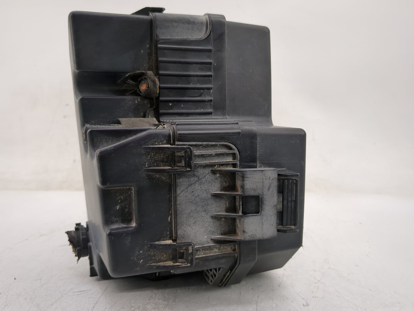 2011-2013 Kia Sorento Fusebox Fuse Box Panel Relay Module Fits Fits 2011 2012 2013 OEM Used Auto Parts - Oemusedautoparts1.c