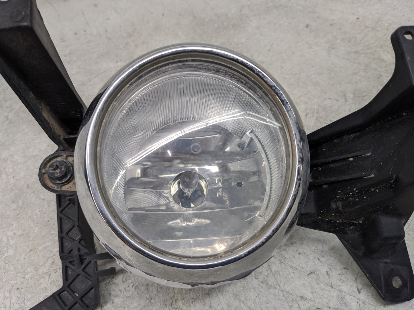 2011-2013 Kia Sorento Passenger Right Oem Fog Light Lamp - Oemusedautoparts1.com