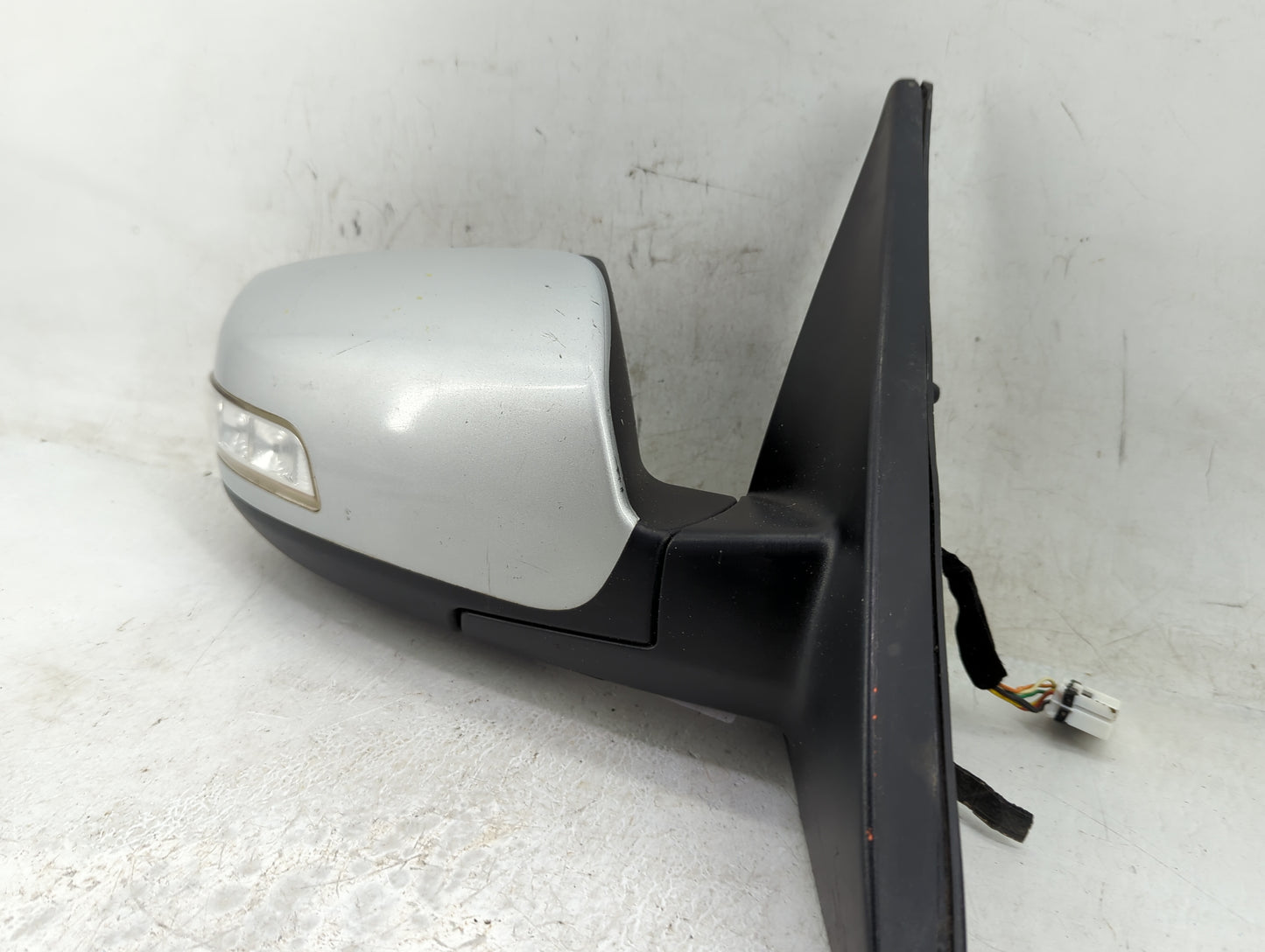 2011-2013 Kia Sorento Passenger Side View Mirror - Right Door Mirror OEM Used - Oemusedautoparts1.com