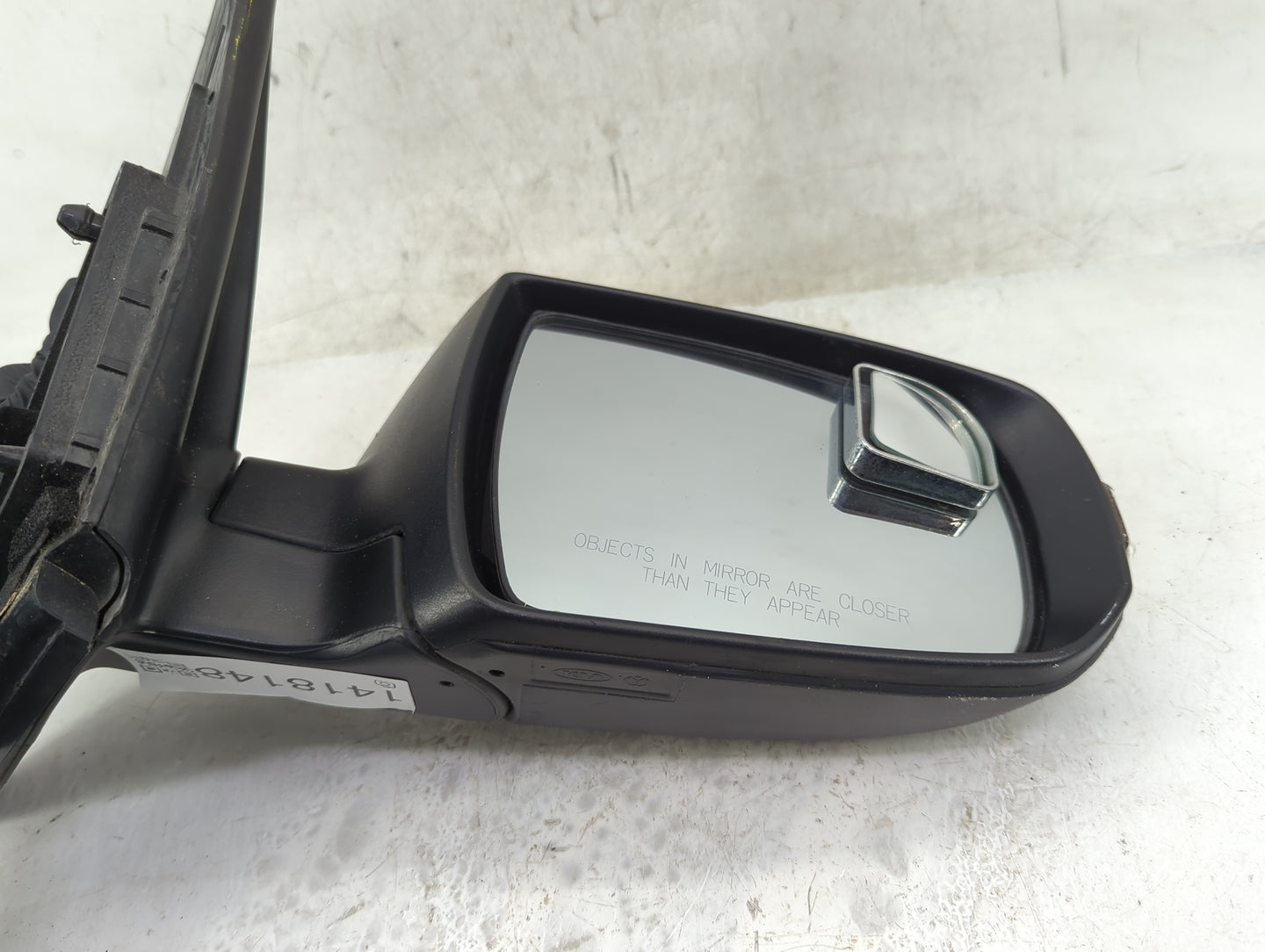 2011-2013 Kia Sorento Passenger Side View Mirror - Right Door Mirror OEM Used - Oemusedautoparts1.com