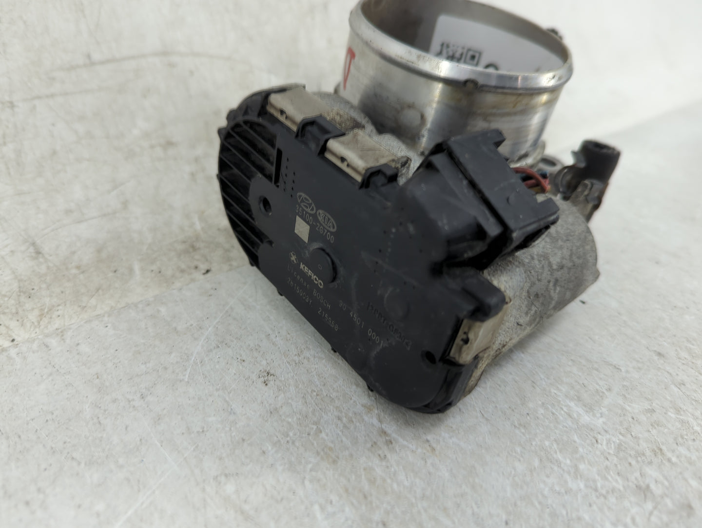 2012-2015 Kia Sorento Throttle Body P/N:35100-2G700 Fits Fits 2011 2012 2013 2014 2015 2016 OEM Used Auto Parts - Oemusedaut