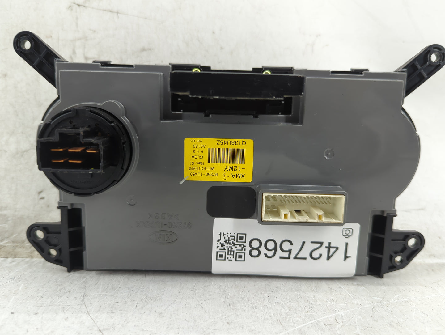 2012-2013 Kia Sorento Climate Control Module Temperature AC/Heater Replacement P/N:97250-1U450 Fits Fits 2012 2013 OEM Used 
