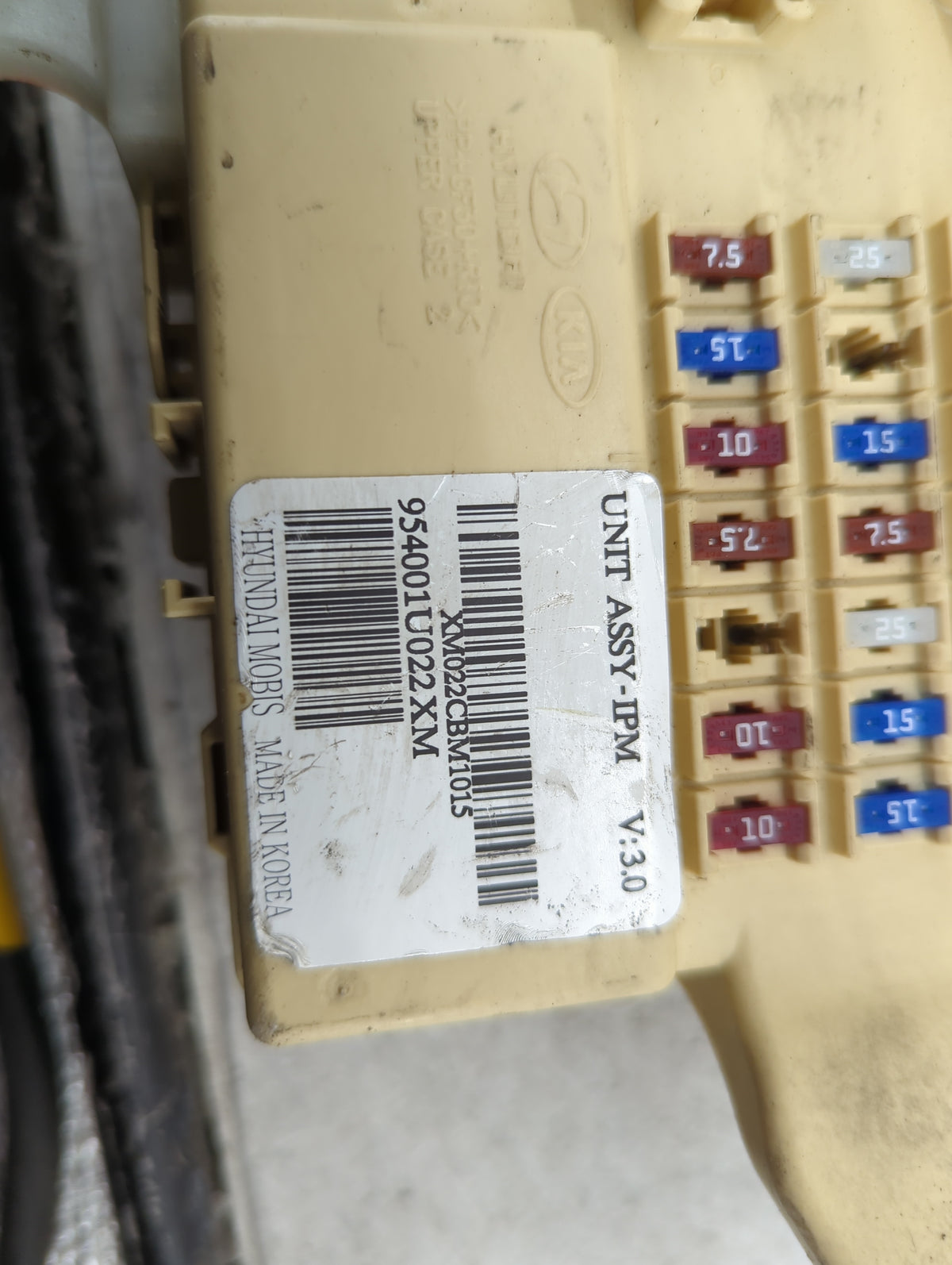 2012 Kia Sorento Fusebox Fuse Box Panel Relay Module P/N:954001U022XM XM022CBM1015 Fits OEM Used Auto Parts - Oemusedautopar