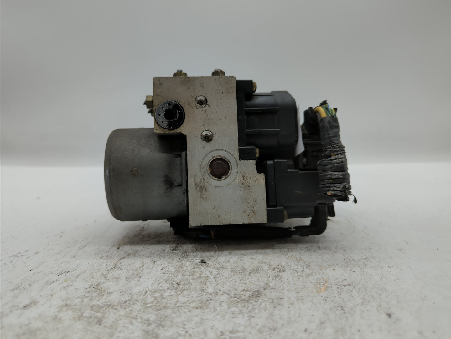 2011-2013 Kia Sorento ABS Pump Control Module Replacement P/N:58910-1U860 BE6003E622 Fits Fits 2011 2012 2013 OEM Used Auto 