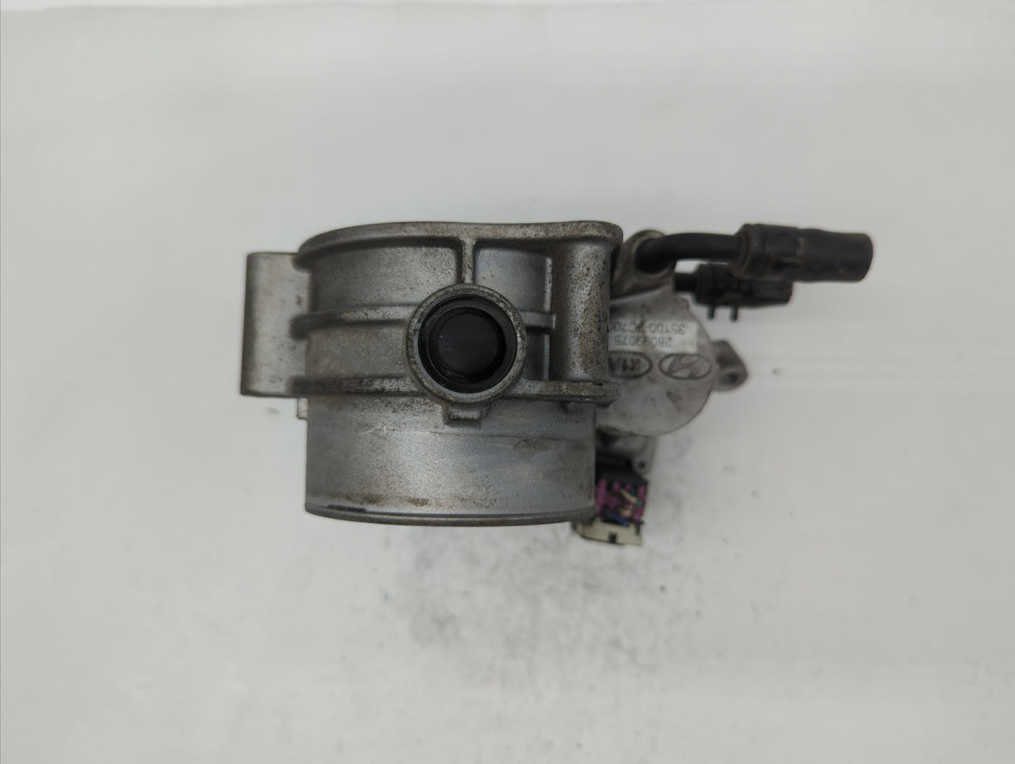 2011-2013 Kia Sorento Throttle Body P/N:28099075 35100-3C700 Fits Fits 2010 2011 2012 2013 2014 OEM Used Auto Parts - Oemuse