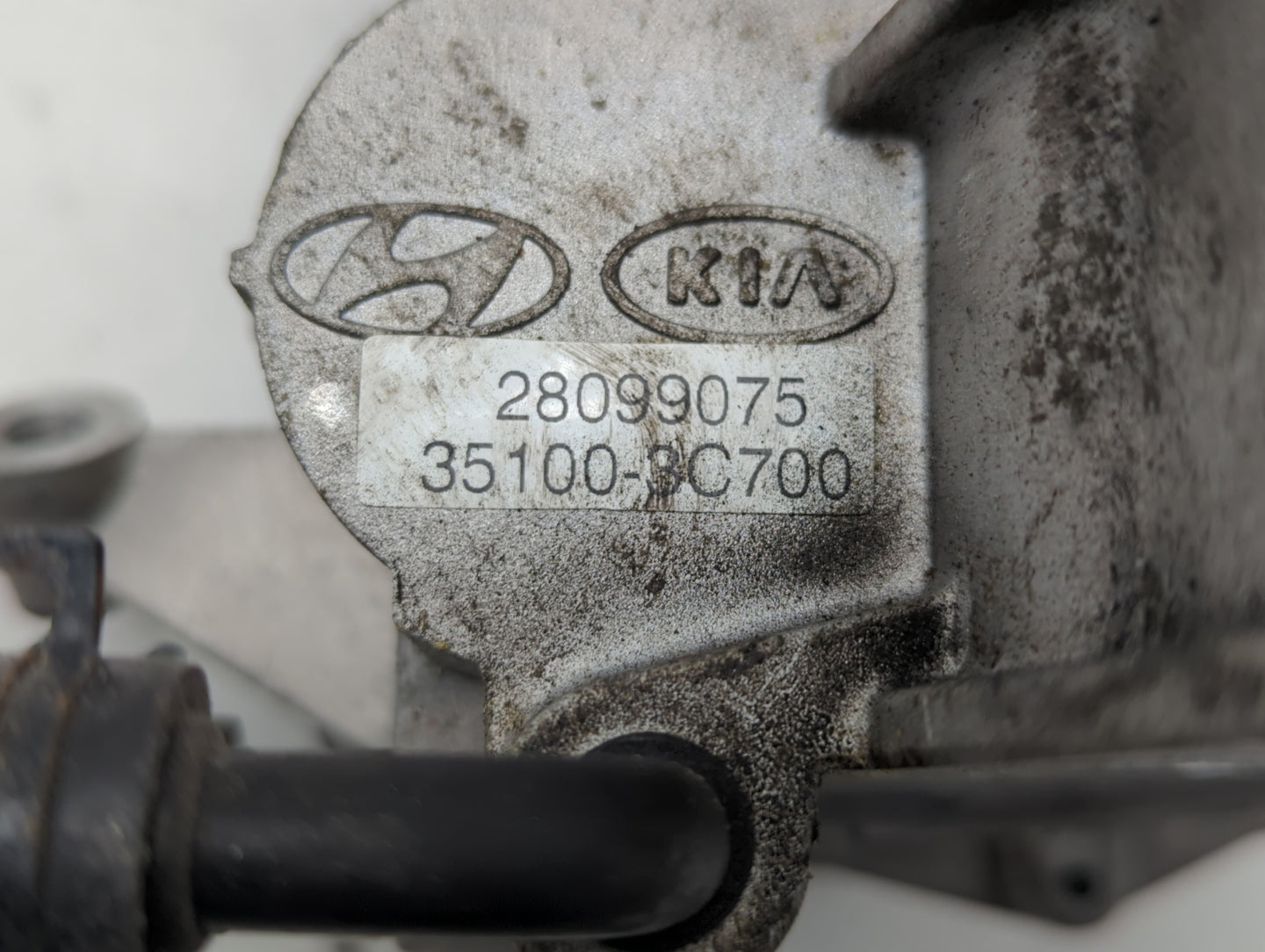 2011-2013 Kia Sorento Throttle Body P/N:28099075 35100-3C700 Fits Fits 2010 2011 2012 2013 2014 OEM Used Auto Parts - Oemuse