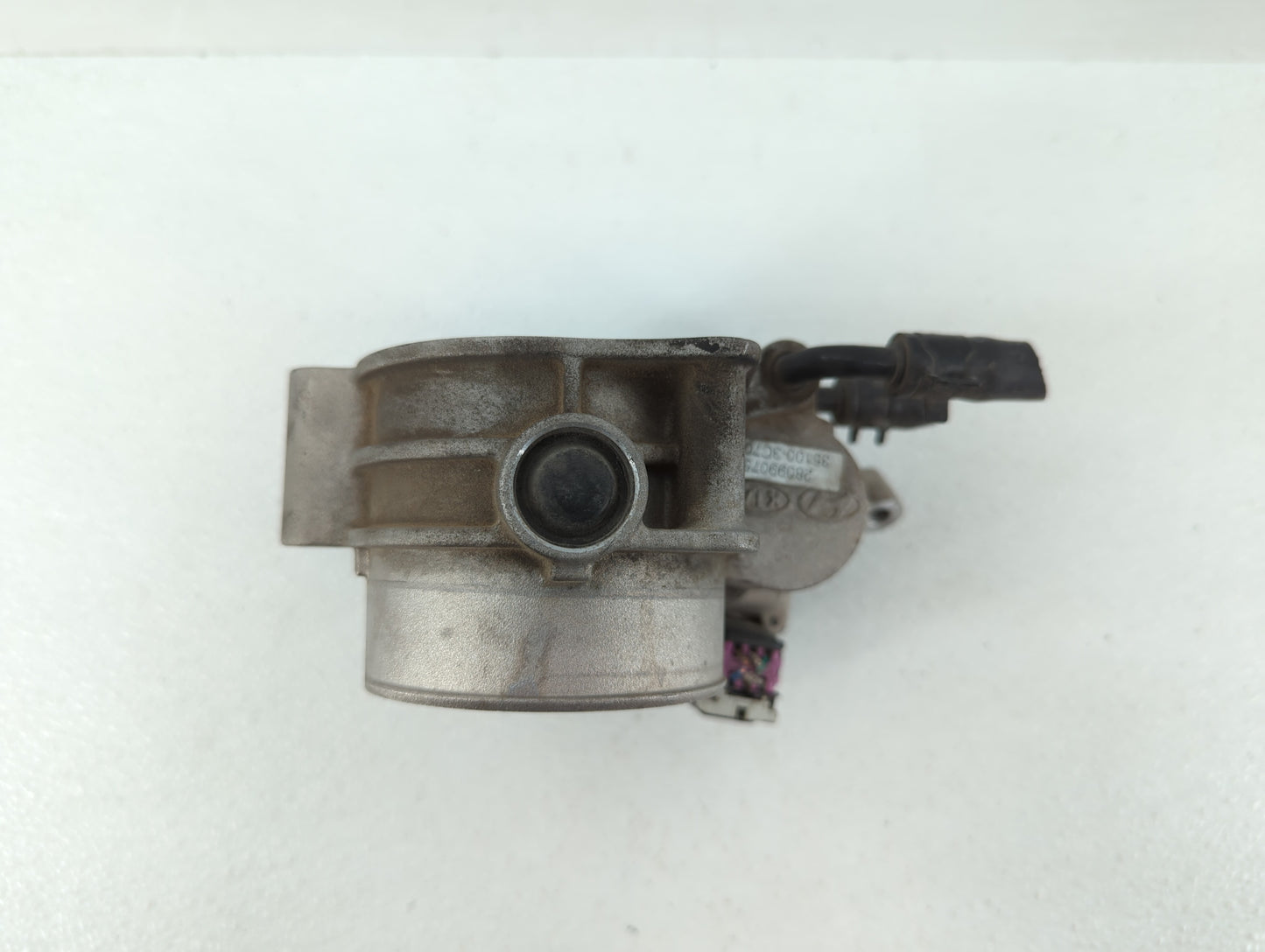 2011-2013 Kia Sorento Throttle Body P/N:28099075 35100-3C700 Fits Fits 2010 2011 2012 2013 2014 OEM Used Auto Parts - Oemuse