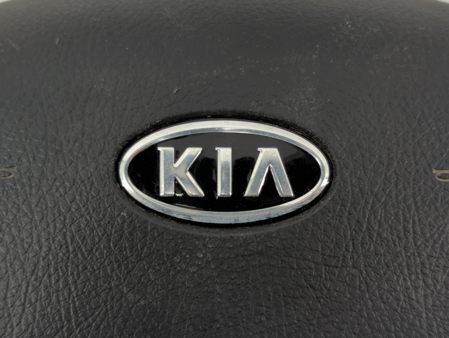 Kia Sorento Air Bag Driver Left Knee Oem - Oemusedautoparts1.com