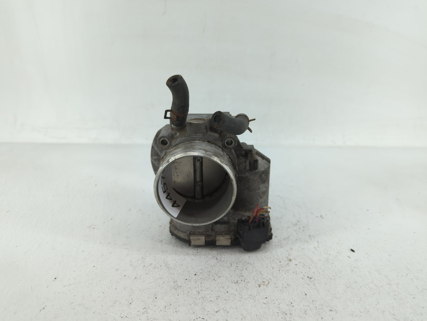 2012-2015 Kia Sorento Throttle Body P/N:35100-2G700 Fits Fits 2011 2012 2013 2014 2015 2016 OEM Used Auto Parts - Oemusedaut