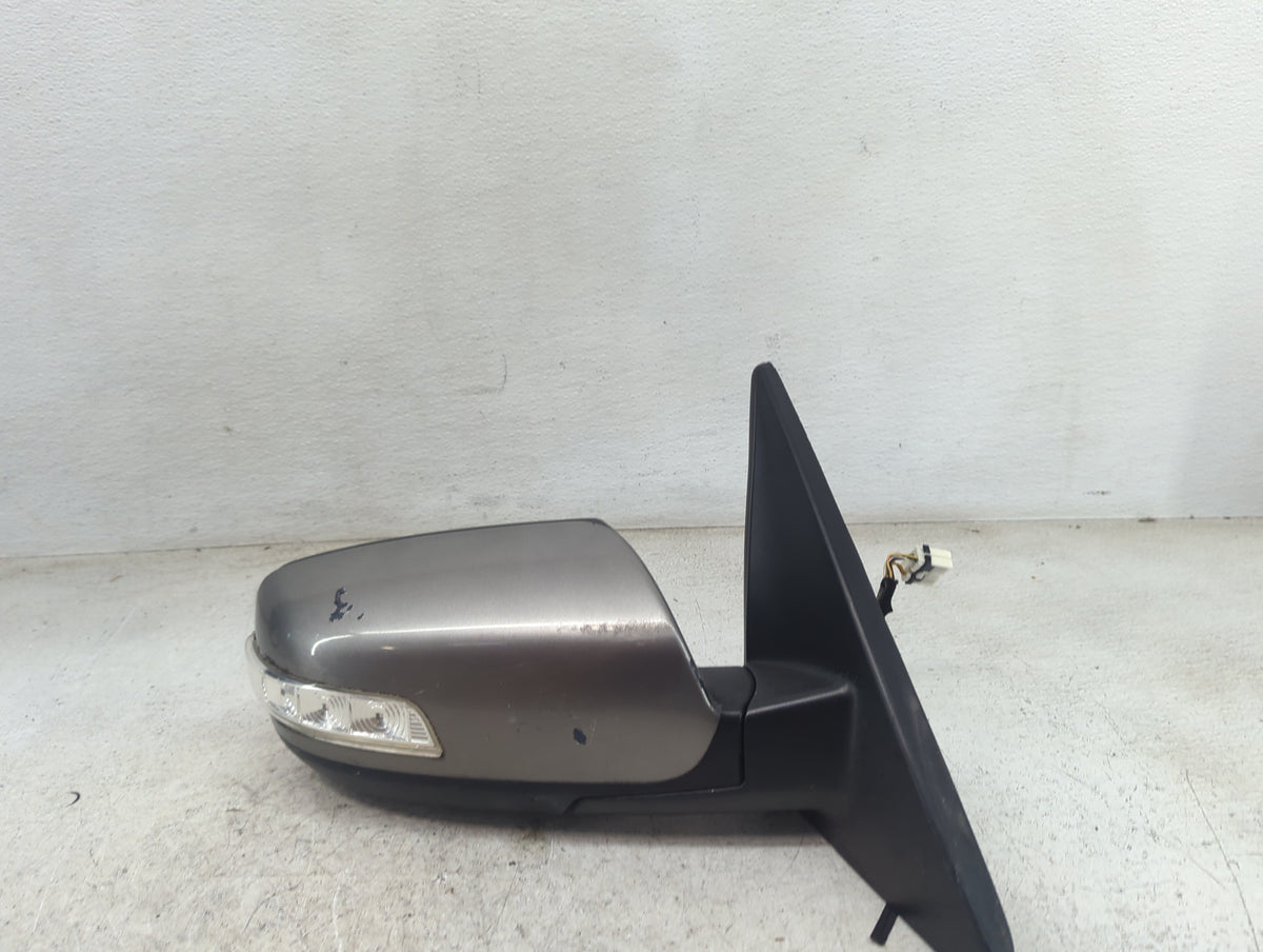 2011-2015 Kia Sorento Passenger Side View Mirror - Right Door Mirror OEM Used - Oemusedautoparts1.com