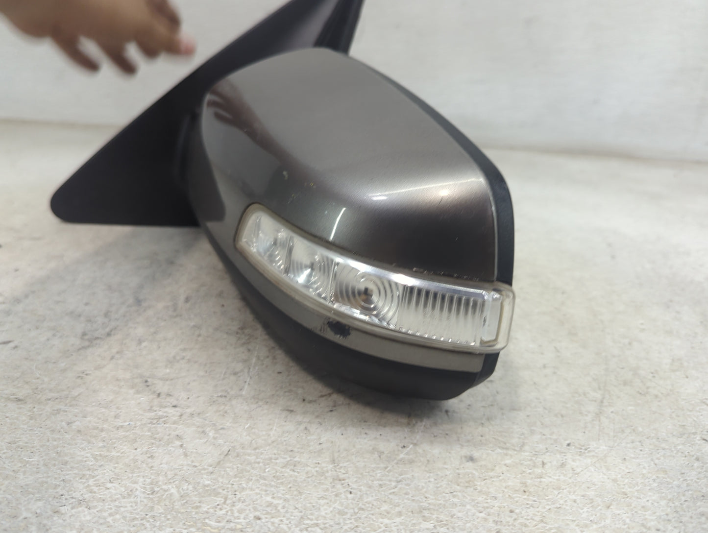 2011-2015 Kia Sorento Driver Side View Mirror - Left Door Mirror OEM Used - Oemusedautoparts1.com