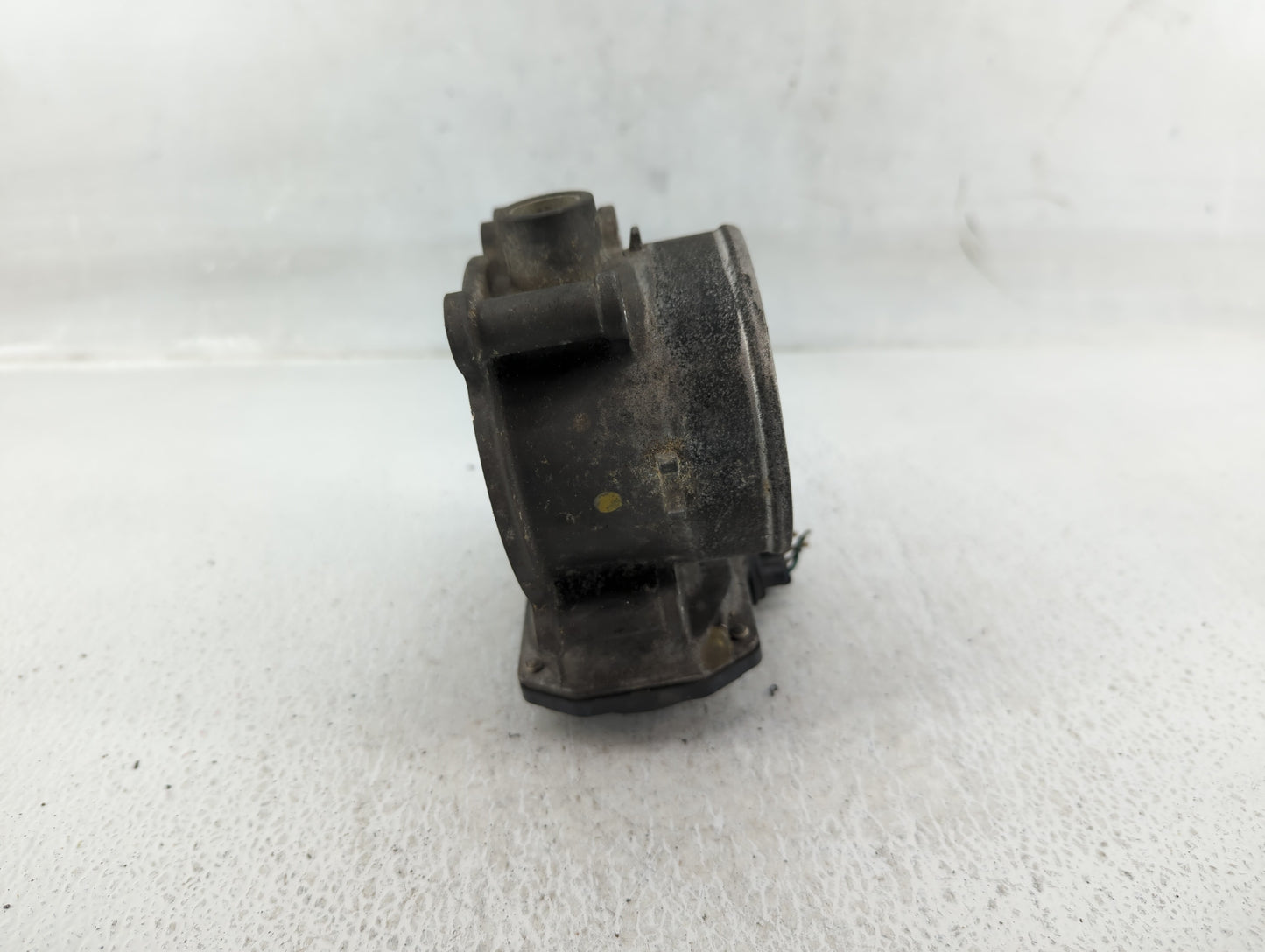 2014-2018 Kia Sorento Throttle Body P/N:35100-3CAA0 Fits Fits 2012 2013 2014 2015 2016 2017 2018 OEM Used Auto Parts - Oemus