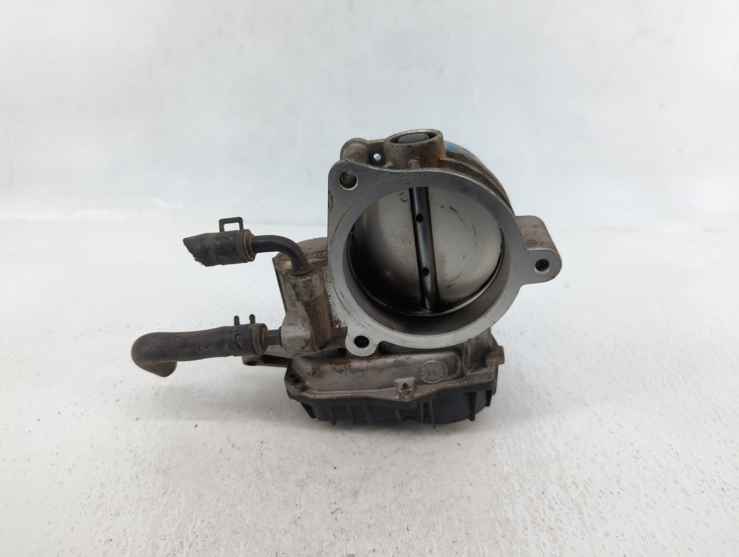 2011-2013 Kia Sorento Throttle Body P/N:35100-3C700 28099075 Fits Fits 2010 2011 2012 2013 2014 OEM Used Auto Parts - Oemuse