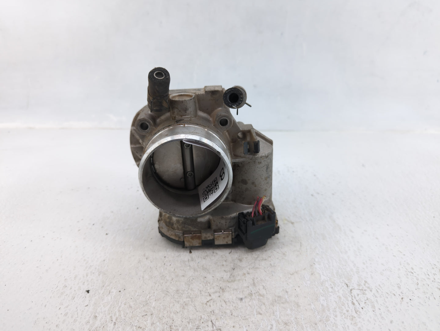 2011-2013 Kia Sorento Throttle Body P/N:35100-25400 Fits Fits 2006 2007 2008 2009 2010 2011 2012 2013 OEM Used Auto Parts - 