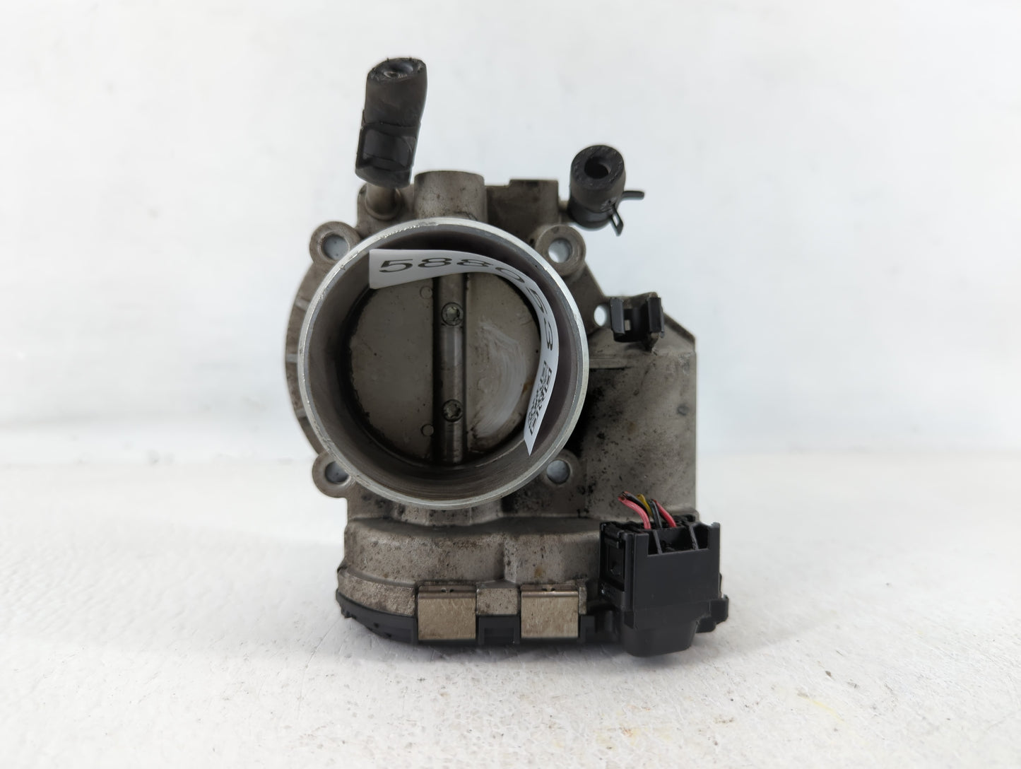2011-2013 Kia Sorento Throttle Body P/N:35100-25400 Fits Fits 2006 2007 2008 2009 2010 2011 2012 2013 OEM Used Auto Parts - 