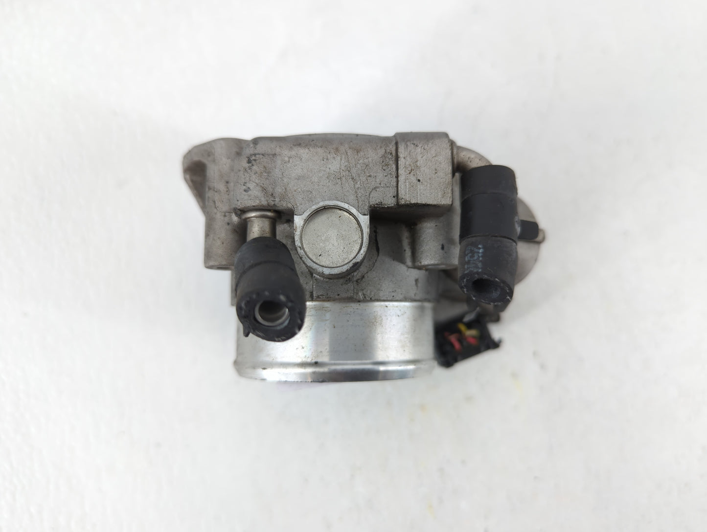 2011-2013 Kia Sorento Throttle Body P/N:35100-25400 Fits Fits 2006 2007 2008 2009 2010 2011 2012 2013 OEM Used Auto Parts - 