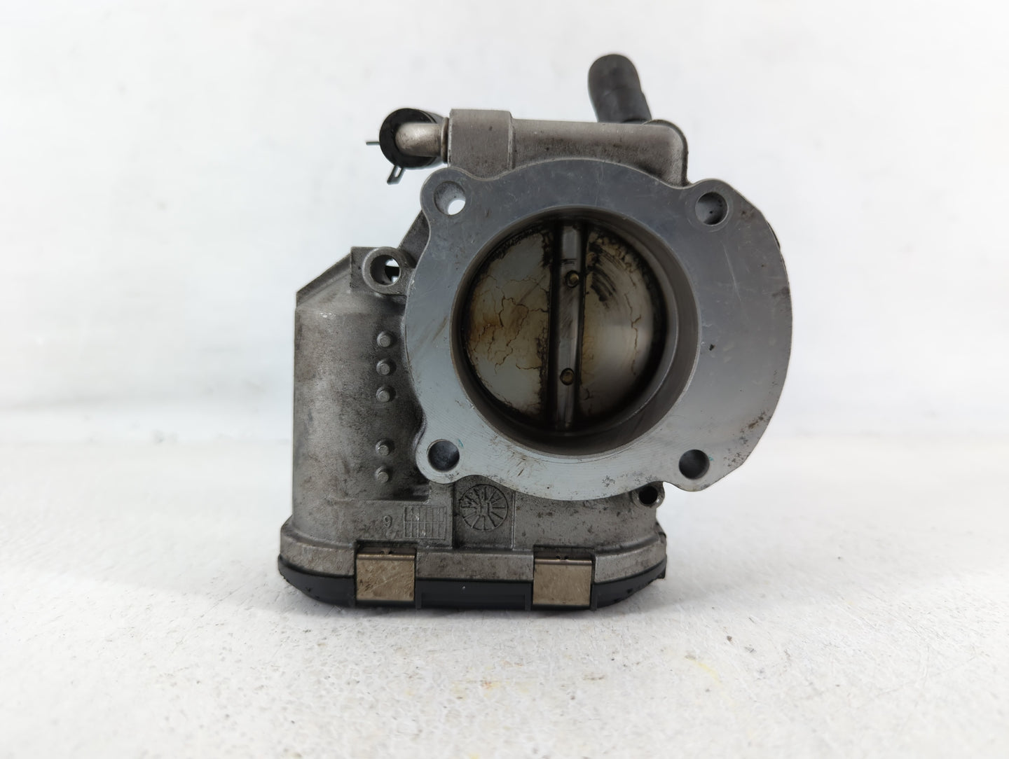 2011-2013 Kia Sorento Throttle Body P/N:35100-25400 Fits Fits 2006 2007 2008 2009 2010 2011 2012 2013 OEM Used Auto Parts - 