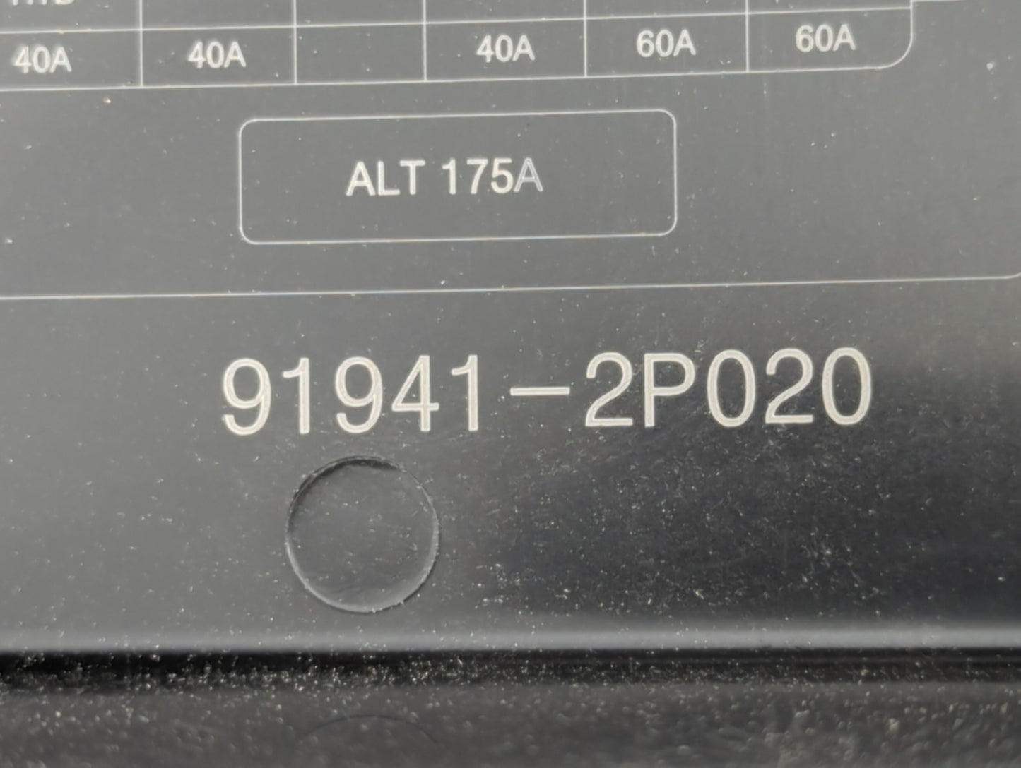 2011-2013 Kia Sorento Fusebox Fuse Box Panel Relay Module P/N:91941-2P020 Fits Fits 2011 2012 2013 OEM Used Auto Parts - Oem