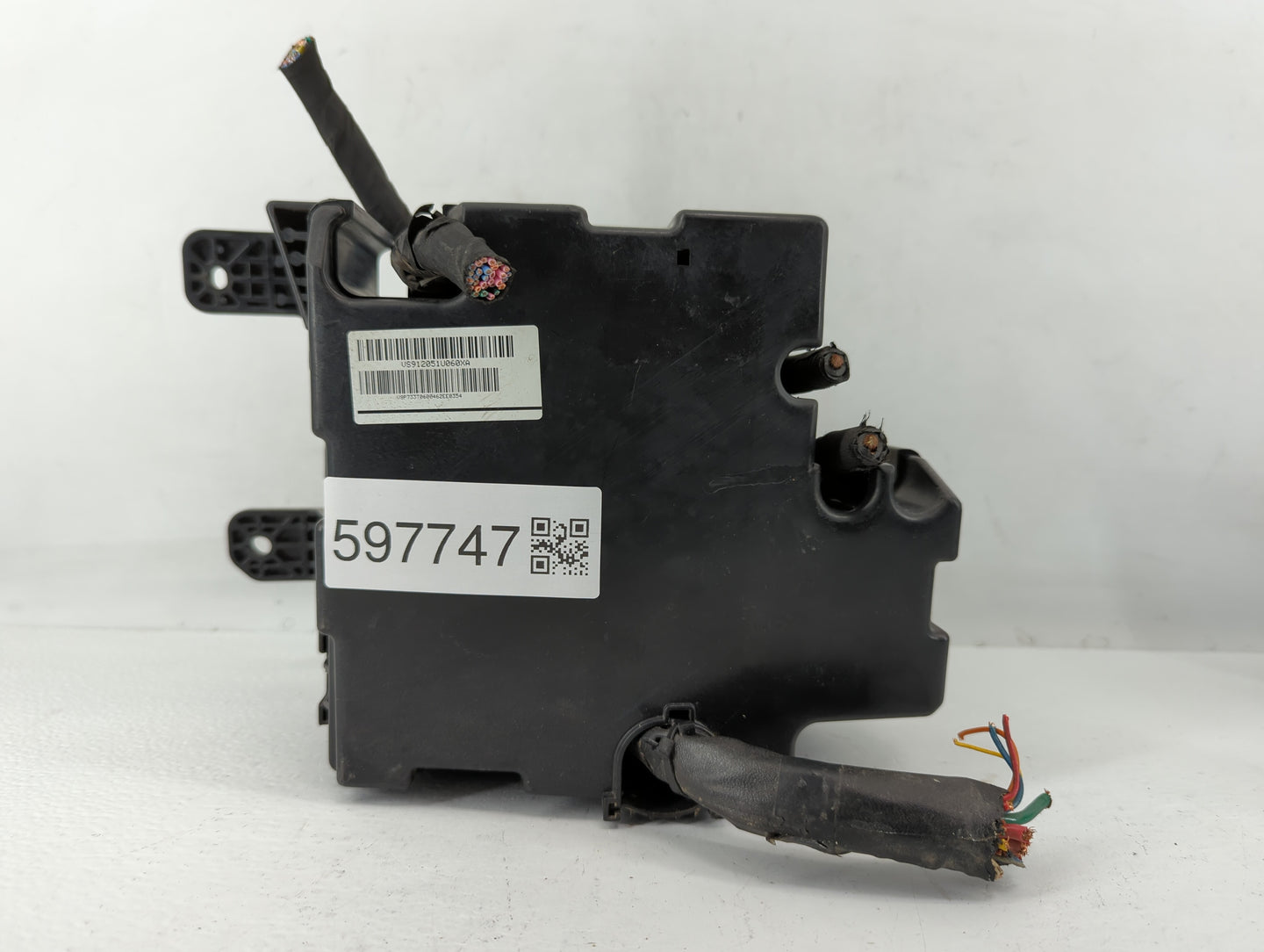 2011-2013 Kia Sorento Fusebox Fuse Box Panel Relay Module P/N:91941-2P020 Fits Fits 2011 2012 2013 OEM Used Auto Parts - Oem