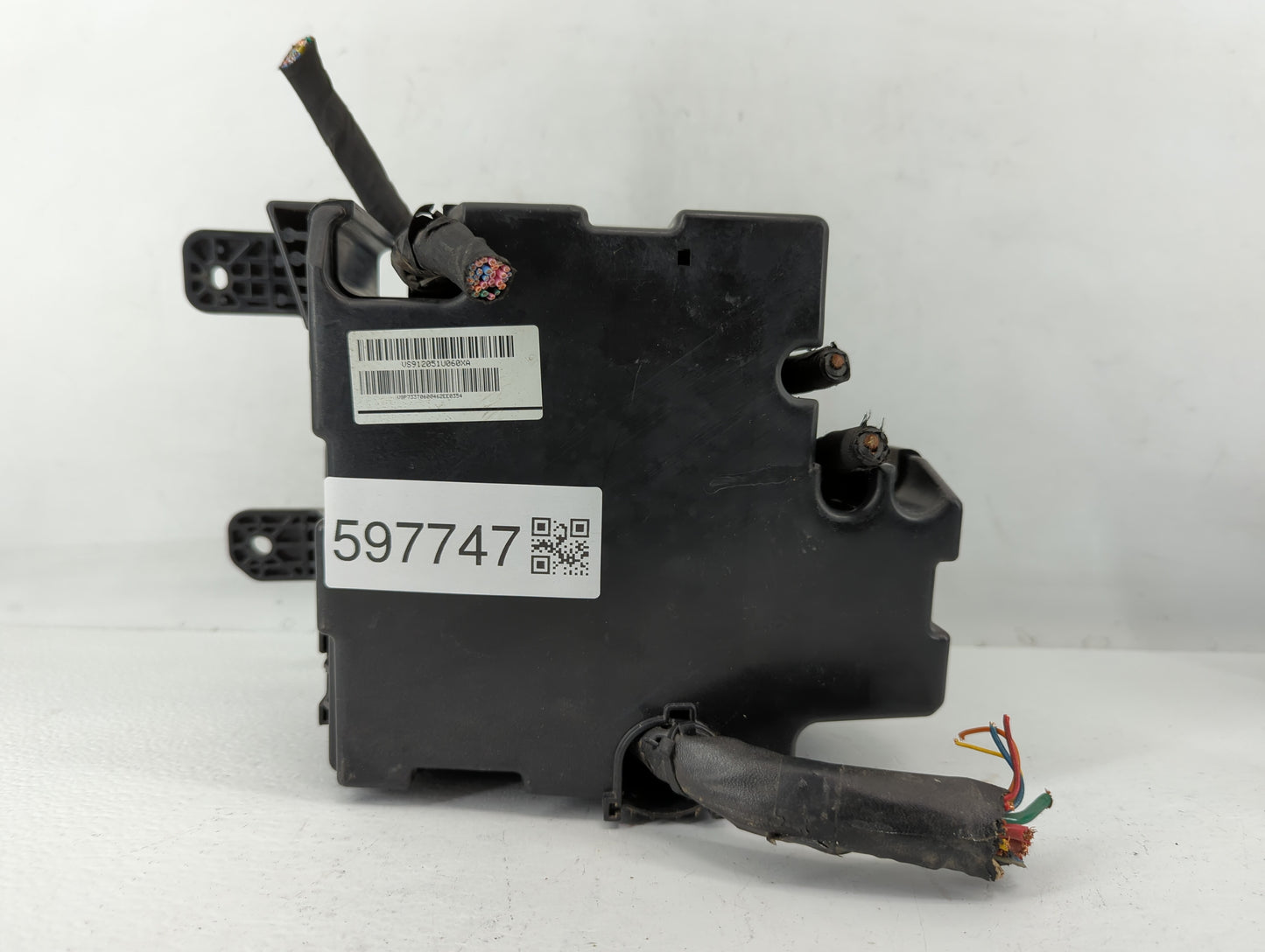 2011-2013 Kia Sorento Fusebox Fuse Box Panel Relay Module P/N:91941-2P020 Fits Fits 2011 2012 2013 OEM Used Auto Parts - Oem