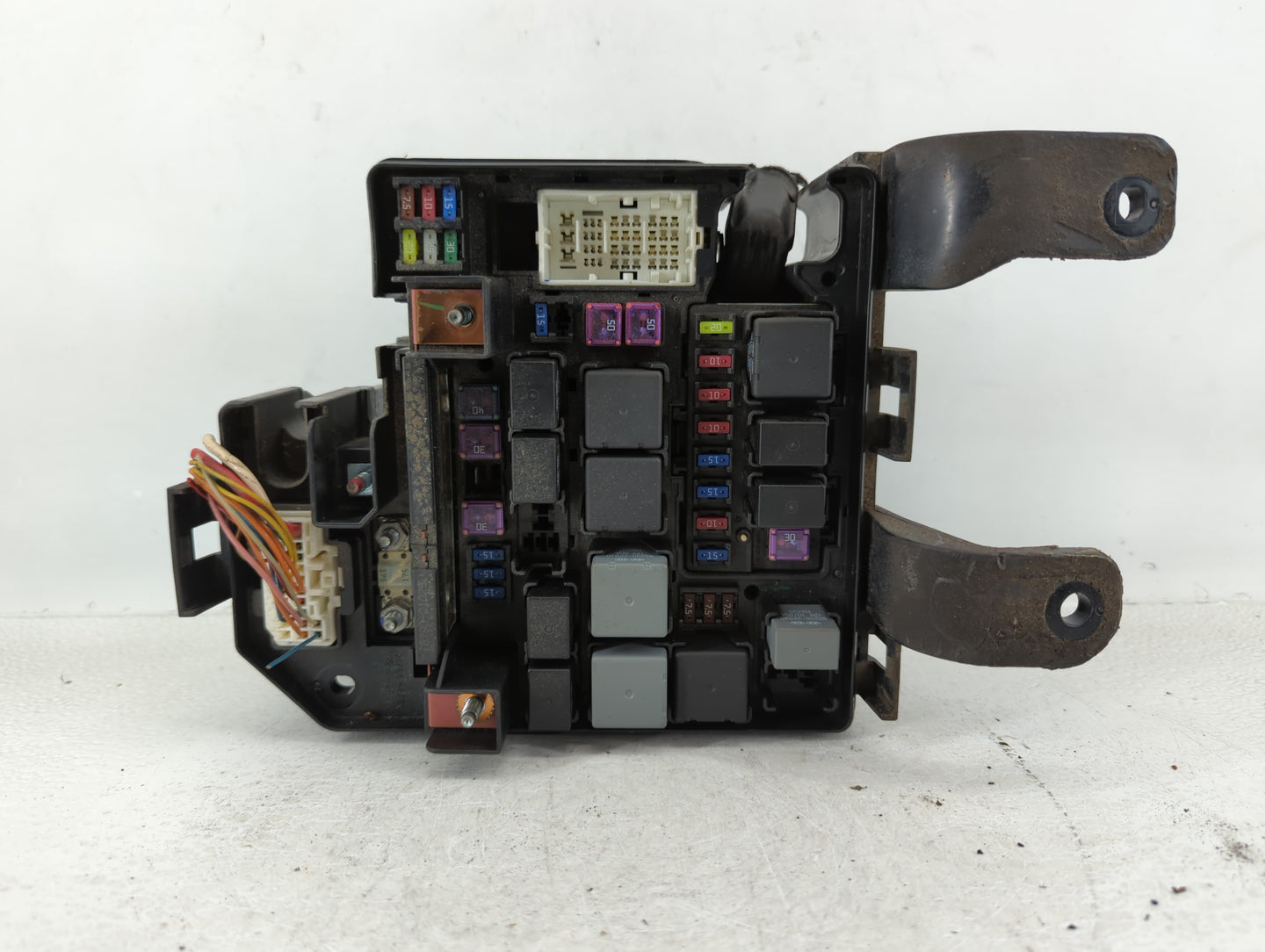 2011-2013 Kia Sorento Fusebox Fuse Box Panel Relay Module P/N:91941-2P020 Fits Fits 2011 2012 2013 OEM Used Auto Parts - Oem