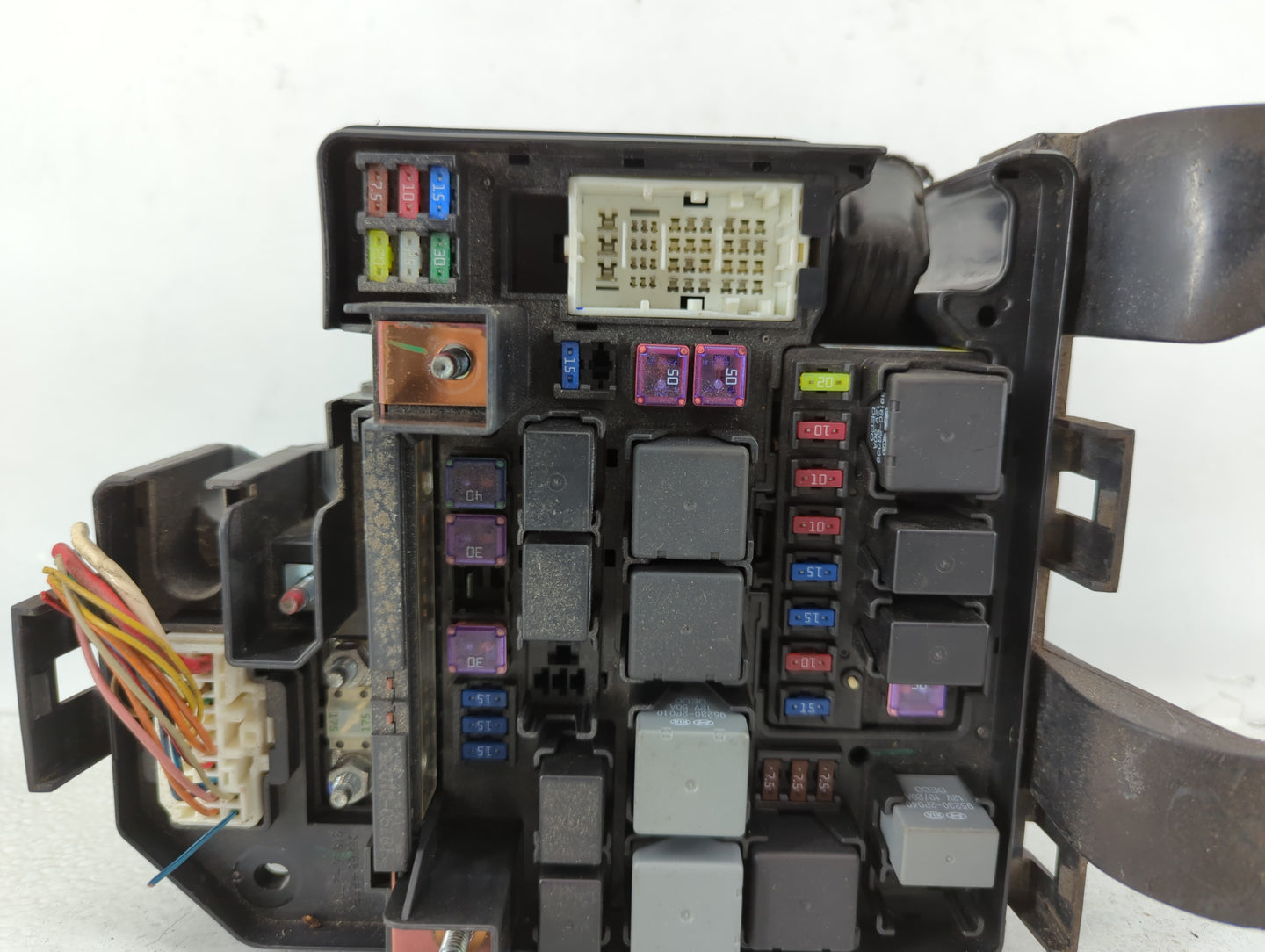 2011-2013 Kia Sorento Fusebox Fuse Box Panel Relay Module P/N:91941-2P020 Fits Fits 2011 2012 2013 OEM Used Auto Parts - Oem