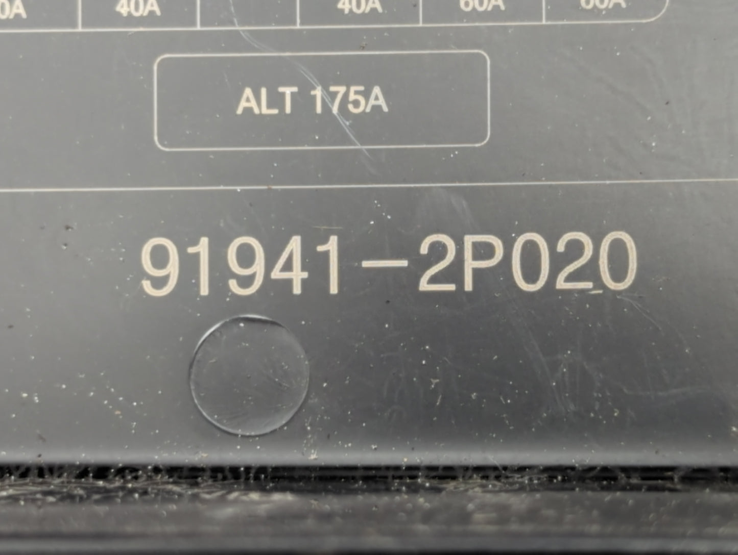 2011-2013 Kia Sorento Fusebox Fuse Box Panel Relay Module P/N:91941-2P020 Fits Fits 2011 2012 2013 OEM Used Auto Parts - Oem