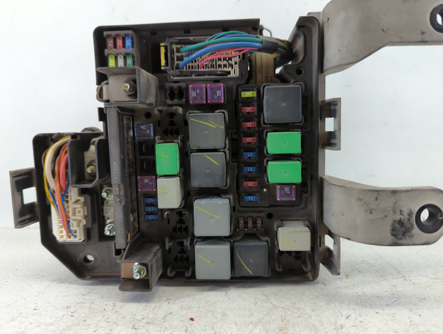 2011-2013 Kia Sorento Fusebox Fuse Box Panel Relay Module P/N:91941-2P020 Fits Fits 2011 2012 2013 OEM Used Auto Parts - Oem