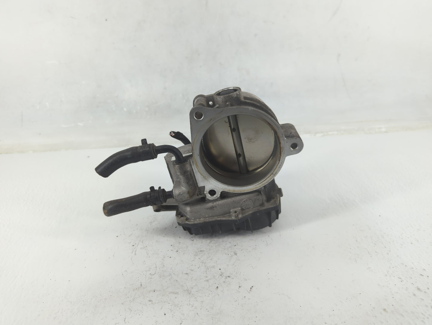 2011-2013 Kia Sorento Throttle Body P/N:35100-3C700 28099075 Fits Fits 2010 2011 2012 2013 2014 OEM Used Auto Parts - Oemuse
