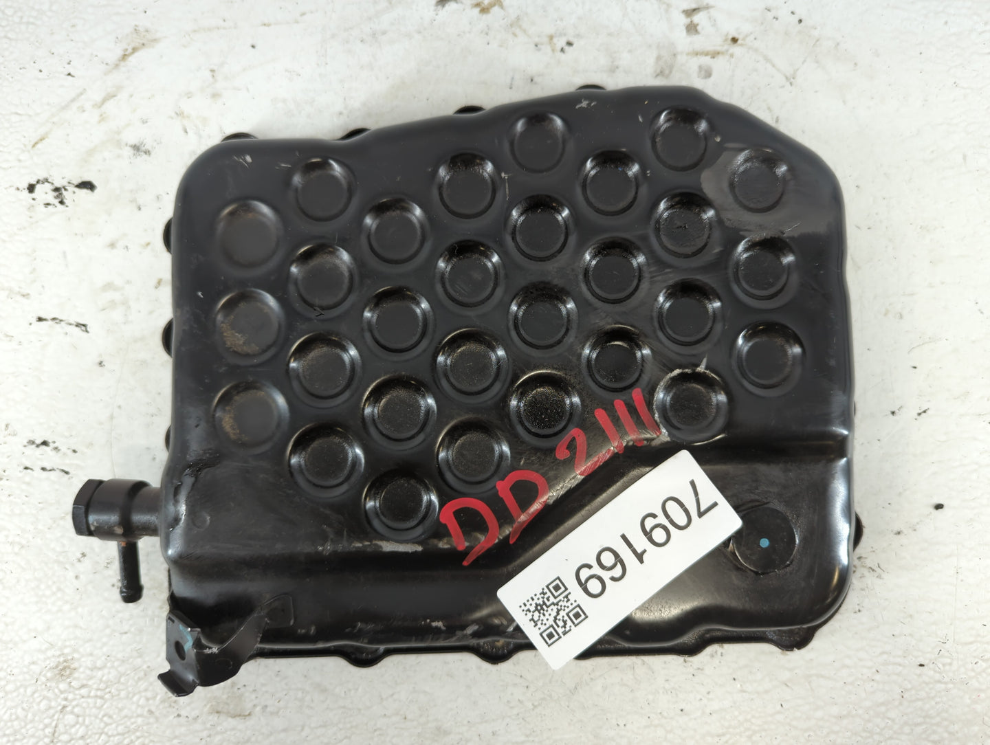 2011-2013 Kia Sorento Engine Oil Pan P/N:110527-447 Fits Fits 2006 2007 2008 2009 2010 2011 2012 2013 2014 OEM Used Auto Par
