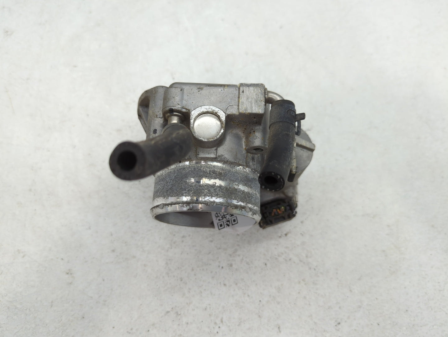 2012-2015 Kia Sorento Throttle Body P/N:35100-2G700 Fits Fits 2011 2012 2013 2014 2015 2016 OEM Used Auto Parts - Oemusedaut