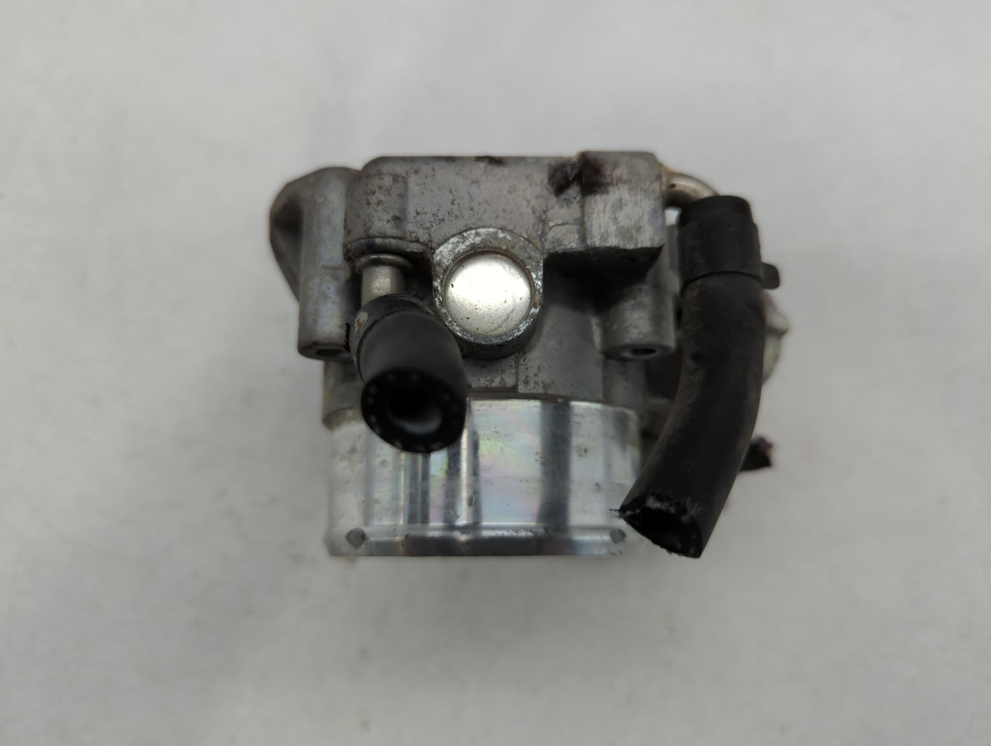2012-2015 Kia Sorento Throttle Body P/N:35100-2G700 Fits Fits 2011 2012 2013 2014 2015 2016 OEM Used Auto Parts - Oemusedaut