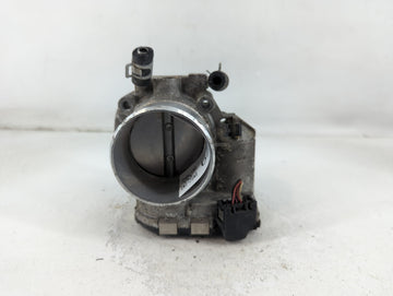 2012-2015 Kia Sorento Throttle Body P/N:35100-2G700 Fits Fits 2011 2012 2013 2014 2015 2016 OEM Used Auto Parts - Oemusedaut