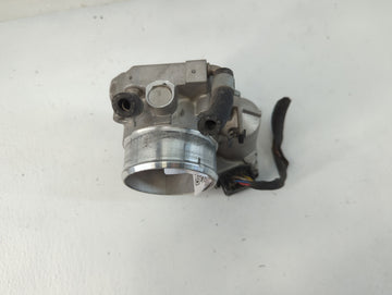 2011-2013 Kia Sorento Throttle Body P/N:35100-2G700 Fits Fits 2010 2011 2012 2013 2014 OEM Used Auto Parts
