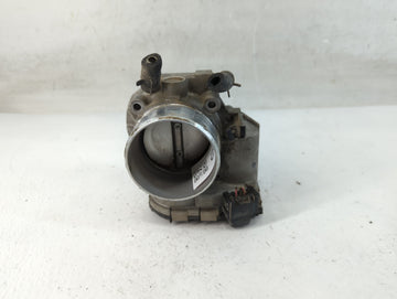 2012-2015 Kia Sorento Throttle Body P/N:35100-2G700 Fits Fits 2011 2012 2013 2014 2015 2016 OEM Used Auto Parts - Oemusedaut