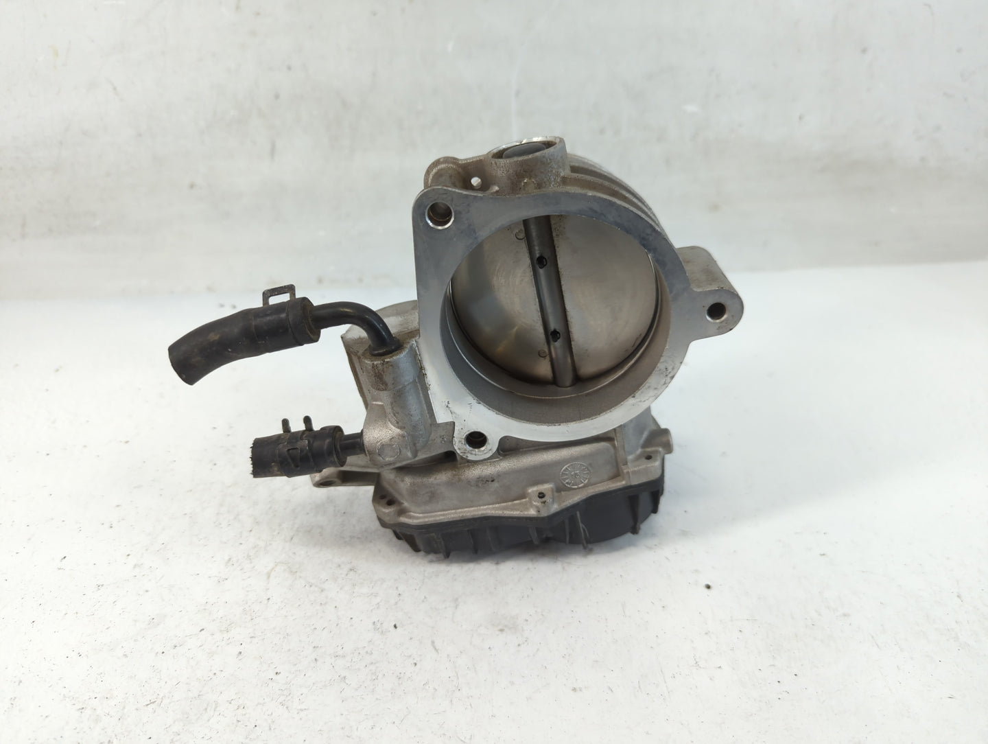 2011-2013 Kia Sorento Throttle Body P/N:DG6130826B05550 Fits Fits 2010 2011 2012 2013 2014 OEM Used Auto Parts - Oemusedauto