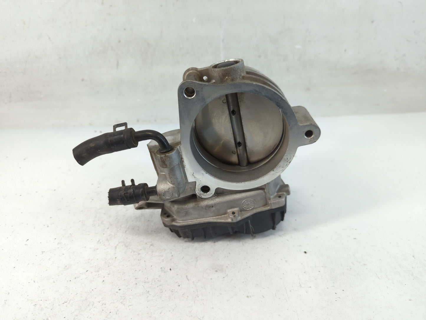 2011-2013 Kia Sorento Throttle Body P/N:DG6130826B05550 Fits Fits 2010 2011 2012 2013 2014 OEM Used Auto Parts - Oemusedauto