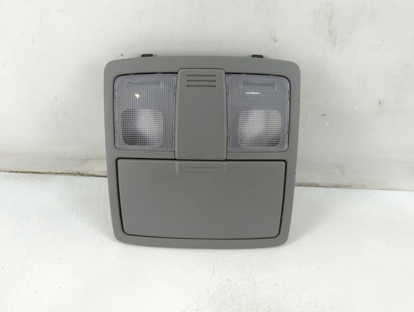 2012 Kia Sorento Overhead Roof Console - Oemusedautoparts1.com