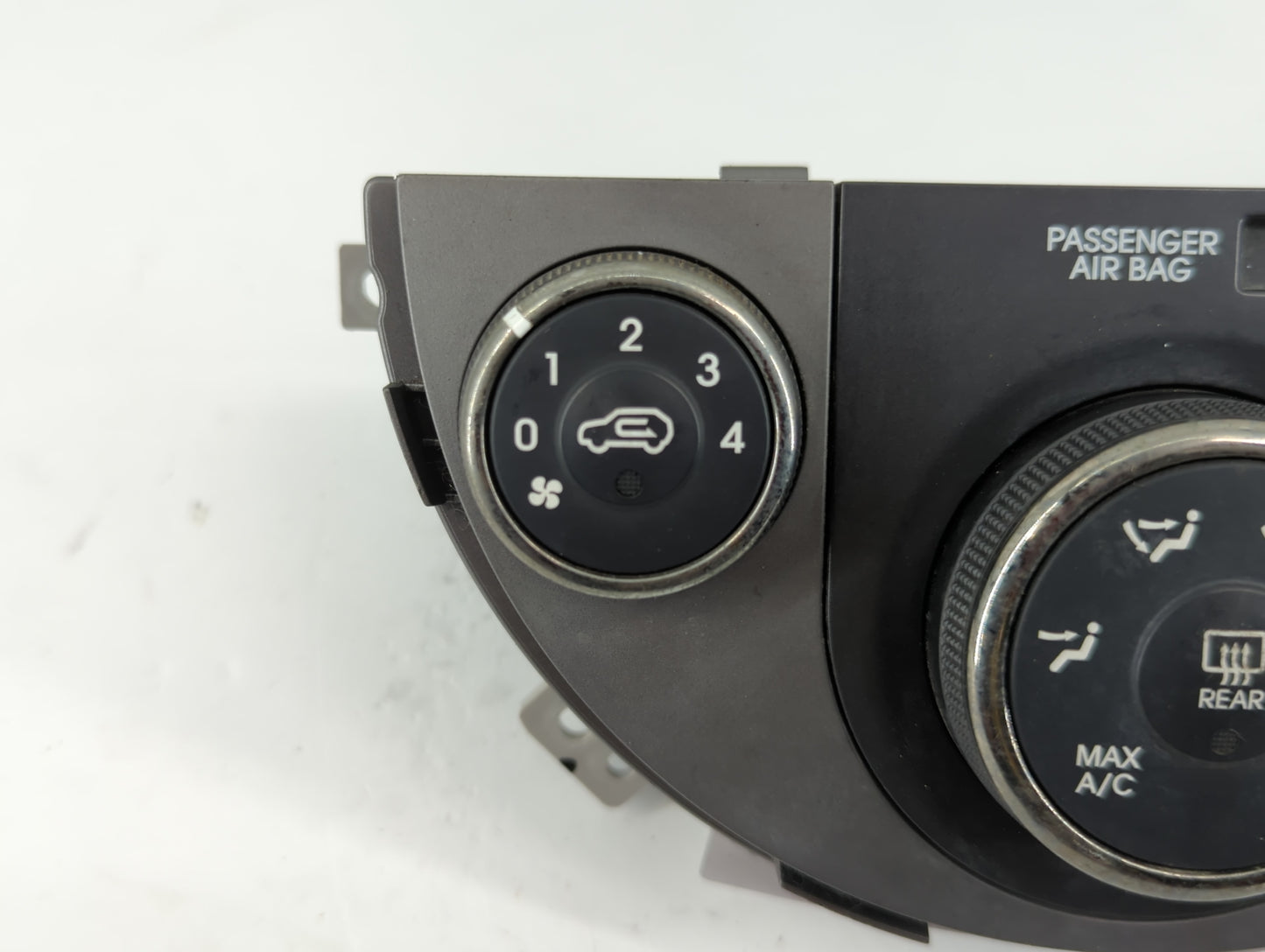 2012-2013 Kia Soul Climate Control Module Temperature AC/Heater Replacement P/N:97250-2KXXX Fits Fits 2012 2013 OEM Used Aut