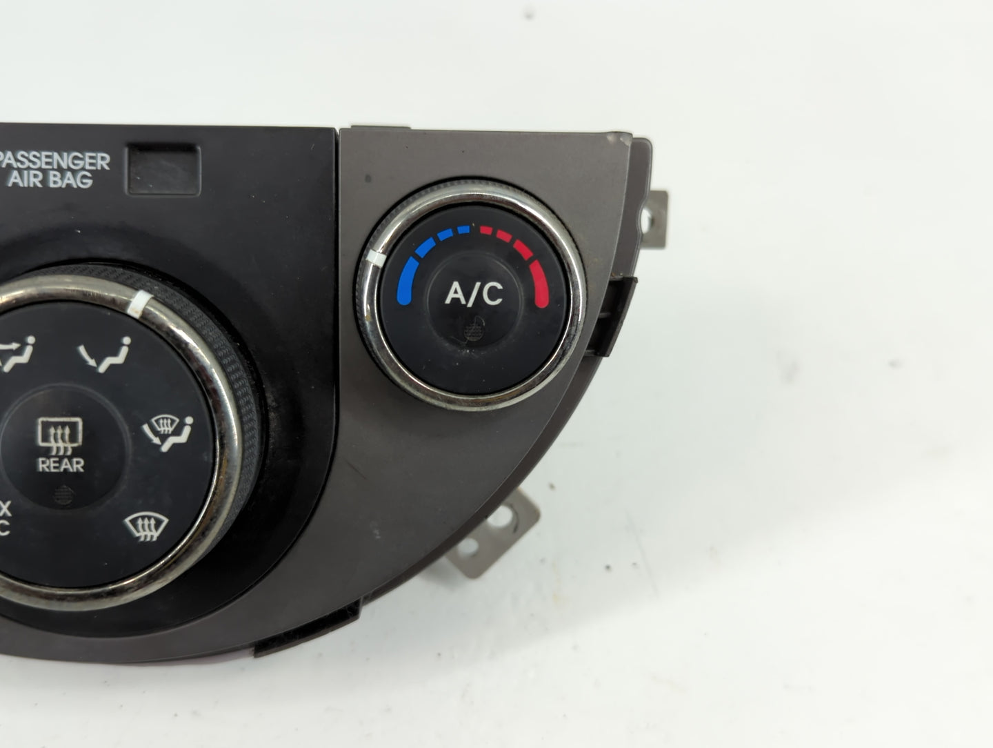 2012-2013 Kia Soul Climate Control Module Temperature AC/Heater Replacement P/N:97250-2KXXX Fits Fits 2012 2013 OEM Used Aut