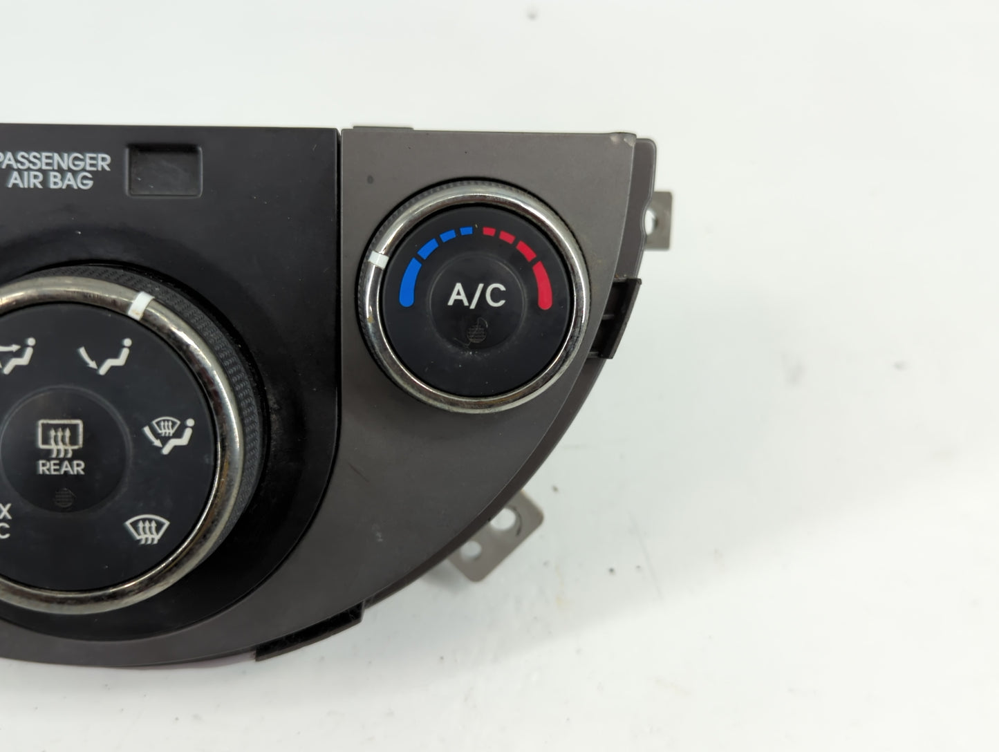 2012-2013 Kia Soul Climate Control Module Temperature AC/Heater Replacement P/N:97250-2KXXX Fits Fits 2012 2013 OEM Used Aut