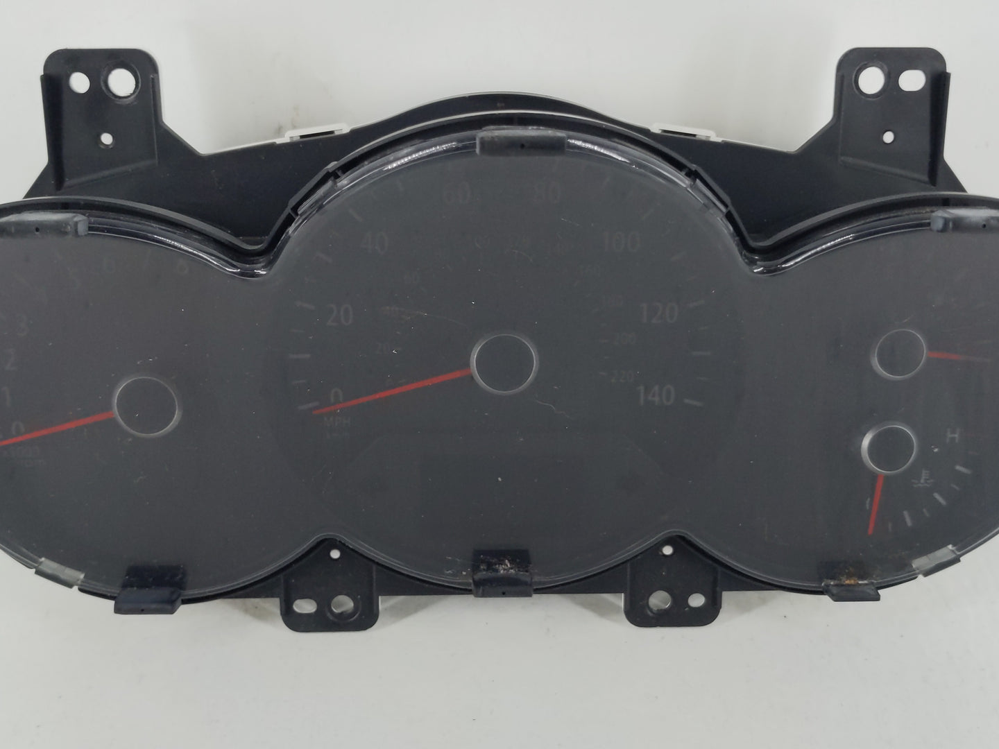 2012-2013 Kia Soul Instrument Cluster Speedometer Gauges P/N:94009-2K320 Fits Fits 2012 2013 OEM Used Auto Parts - Oemusedau