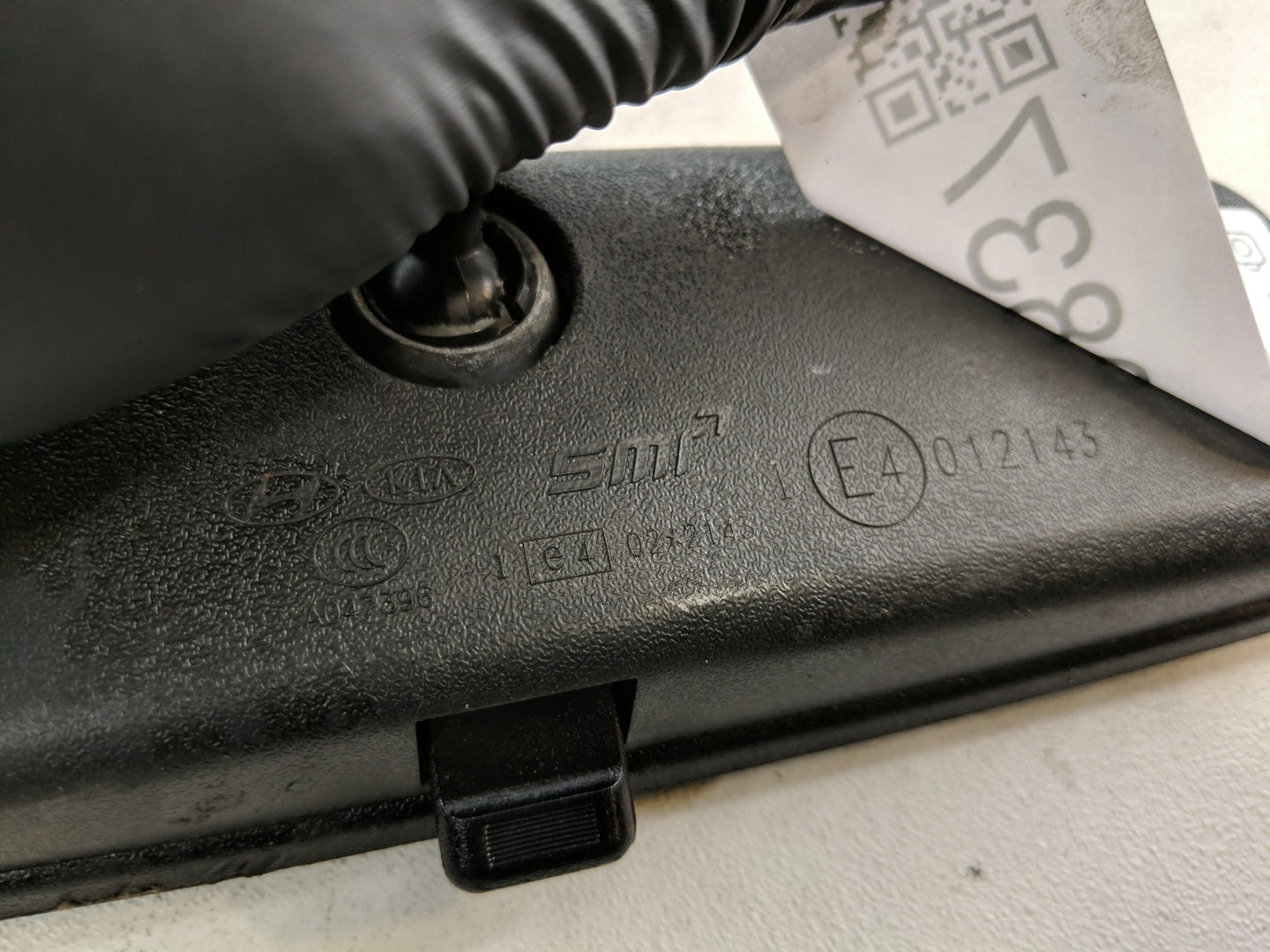 2010-2021 Kia Soul Interior Rear View Mirror Replacement OEM P/N:E4012143 Fits OEM Used Auto Parts - Oemusedautoparts1.com